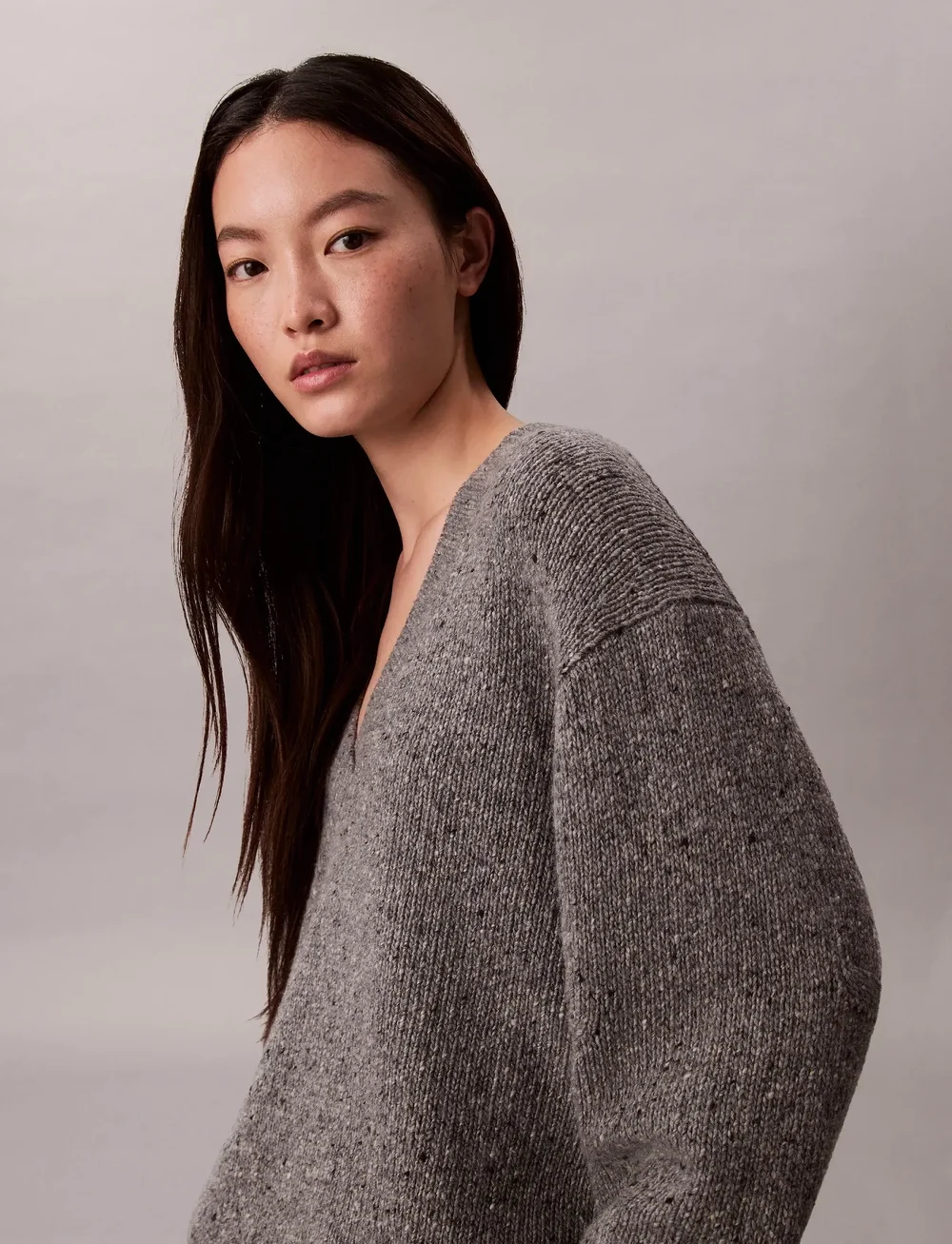 Calvin Klein Jeans - Chunky Neps V Neck Sweater - striktrøjer - stoneflag - 5