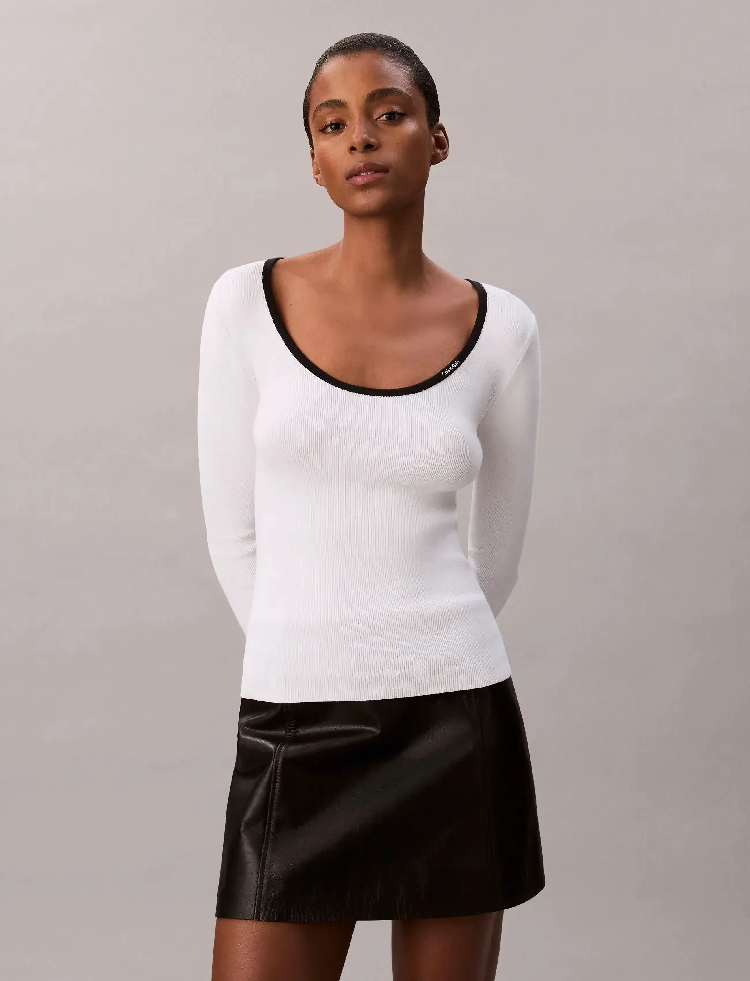 Calvin Klein Jeans LS Color Blocked Cotton Sweater - Tøj - BLACK / white