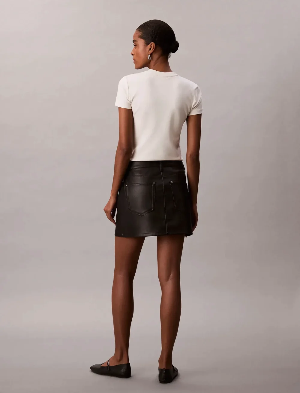 Calvin Klein Jeans - FAUX LEATHER 5PKT MINI SKIRT - korte nederdele - black - 5