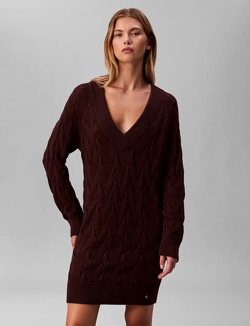 Calvin Klein Jeans - COTTON CABLE TUNIC DRESS - knitted dresses - mocha brown - 4