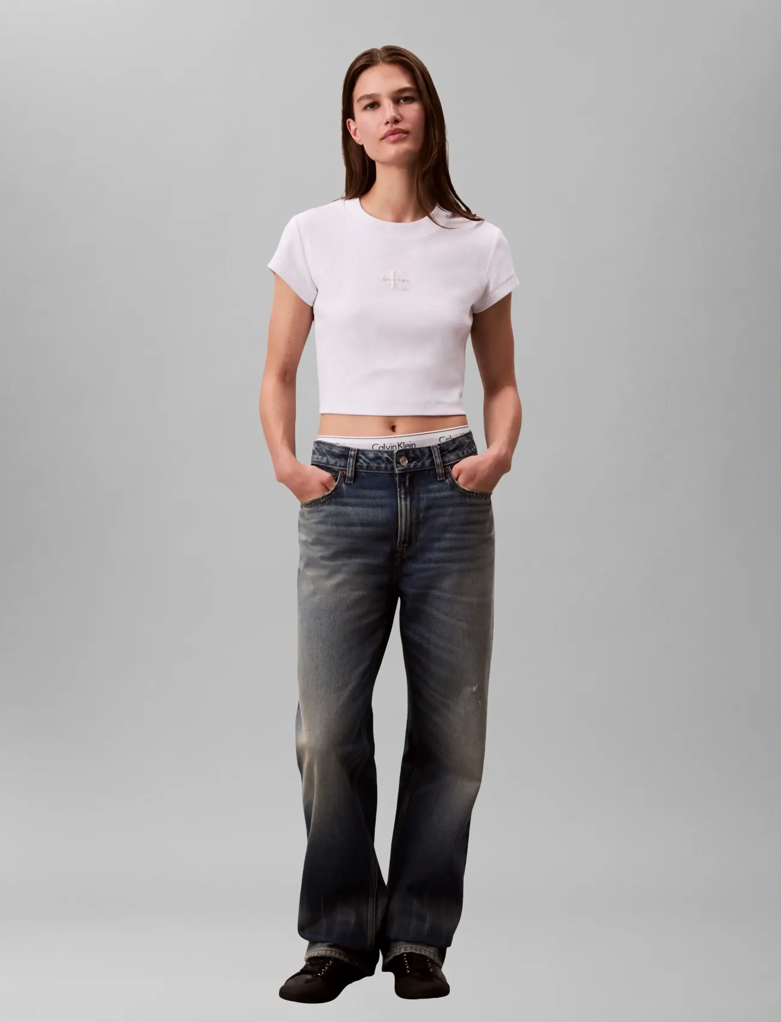 Calvin Klein Jeans MONOLOGO BABY RIB TEE - Crop tops - BRIGHT WHITE / white