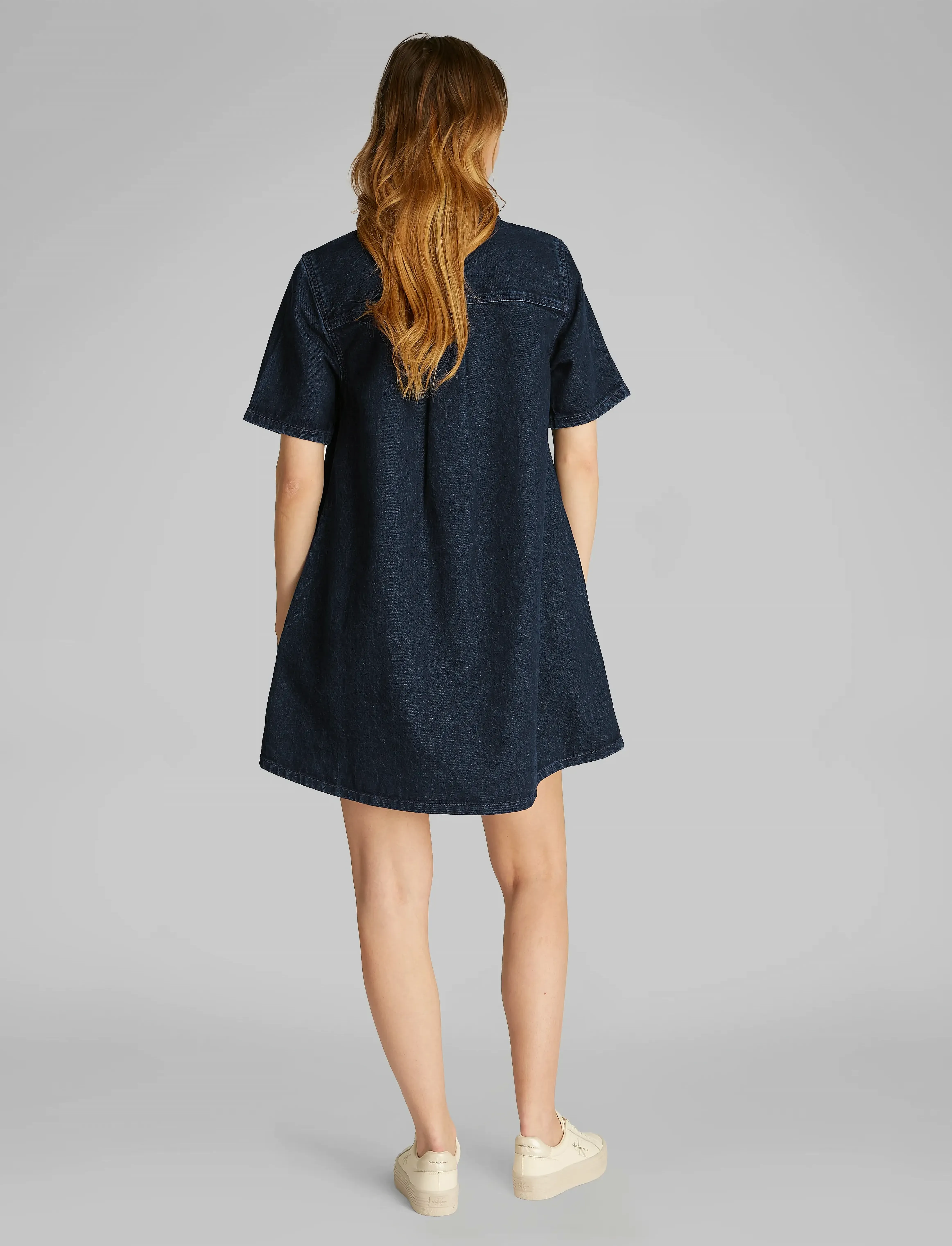Calvin Klein Jeans - POPOVER DENIM DRESS DARK CK BLUE - robes en jeans - dark ck blue - 2