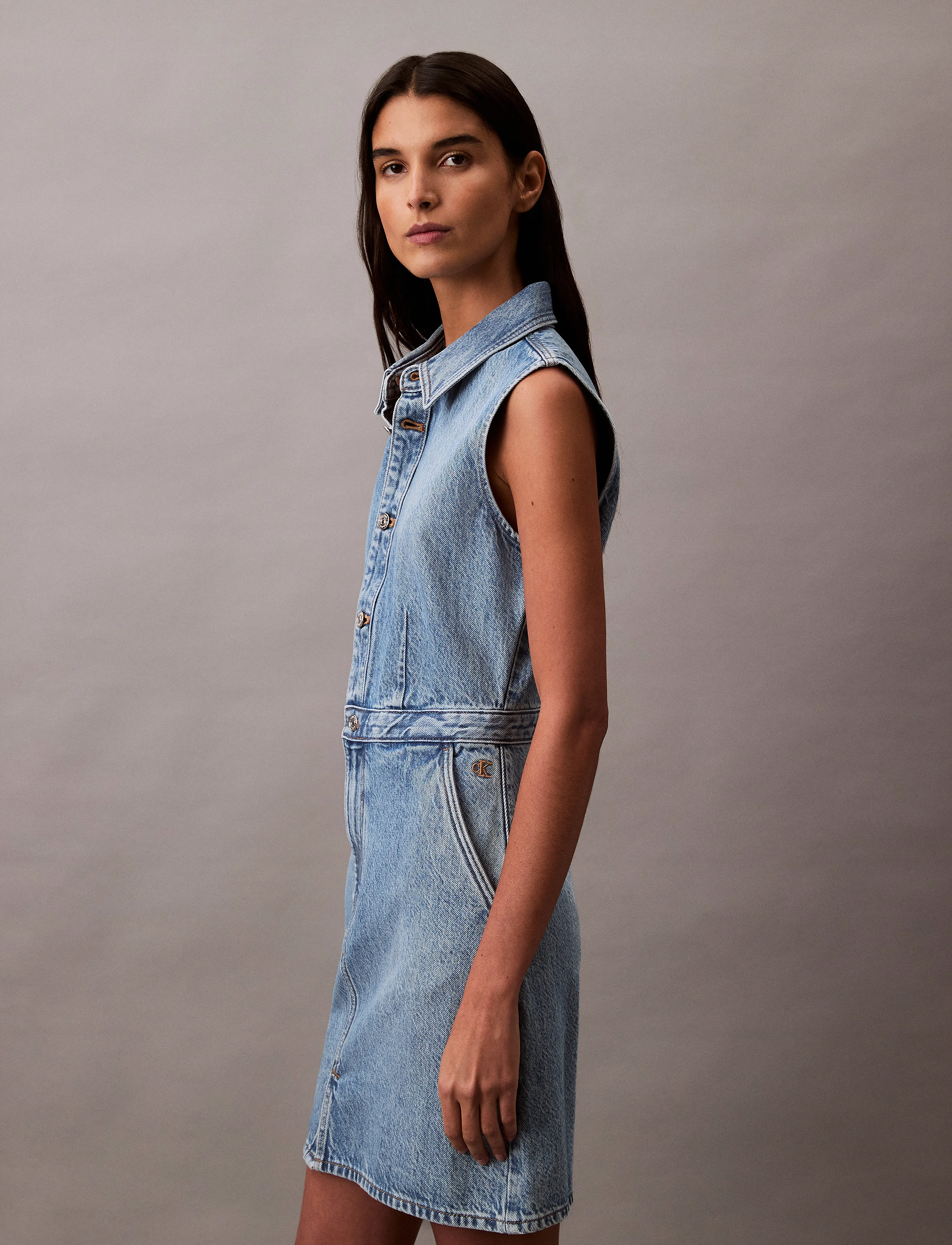 Calvin Klein Jeans - SLVLSS DENIM TRUCKERDRESS - robes en jeans - sage stone - 5