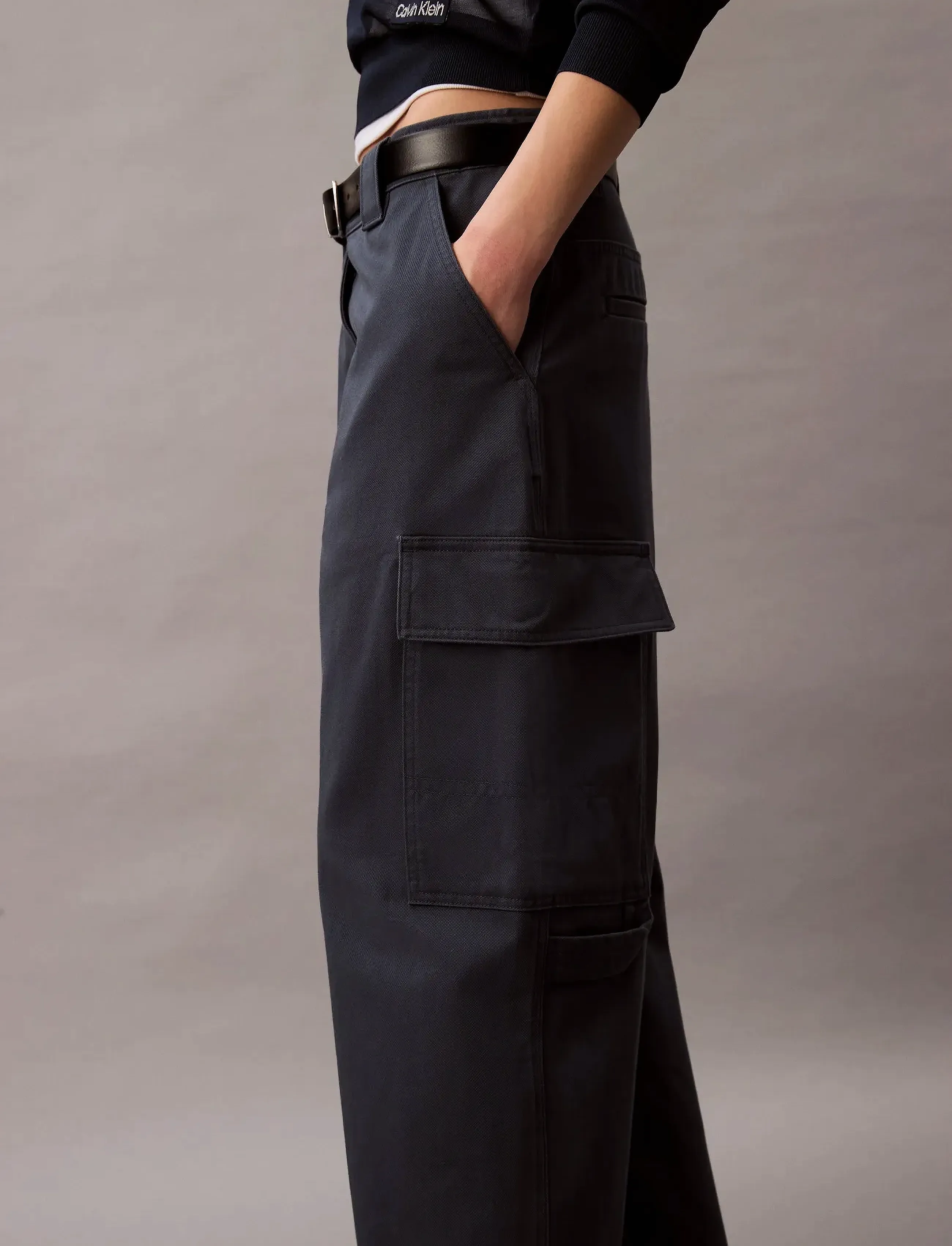 Calvin Klein Jeans - UTILITY CANVAS CARGO PANT - cargo-hosen - india ink - 3