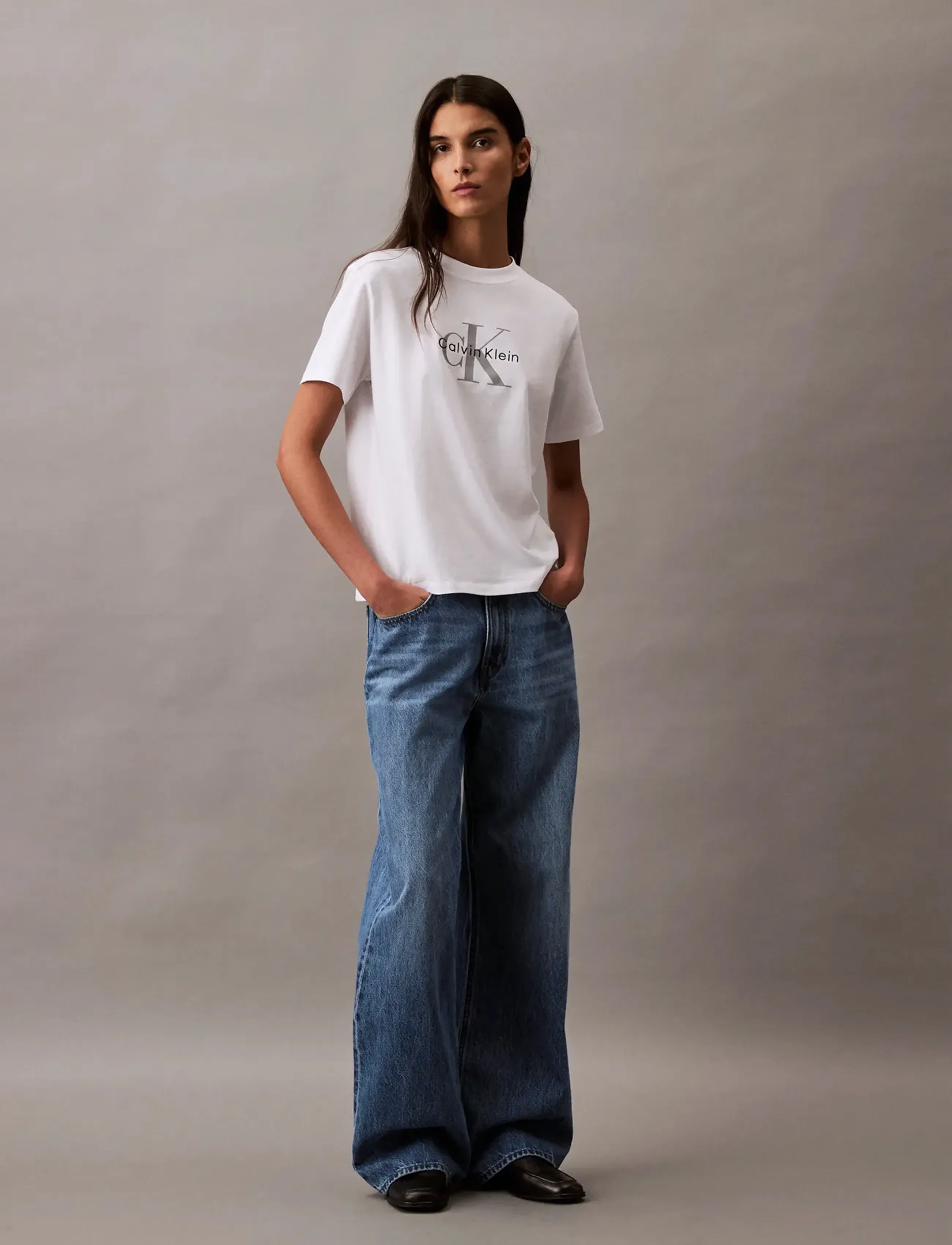 Calvin Klein Jeans - HERO SS CLASSIC MONOLOGO CNECK T - herbstliche kleidung - bright white - 5