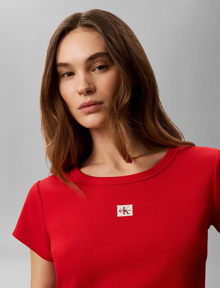 Calvin Klein Jeans - WOVEN LABEL 2X2 BABY RIB BABY TE - crop tops - aged redwood - 4