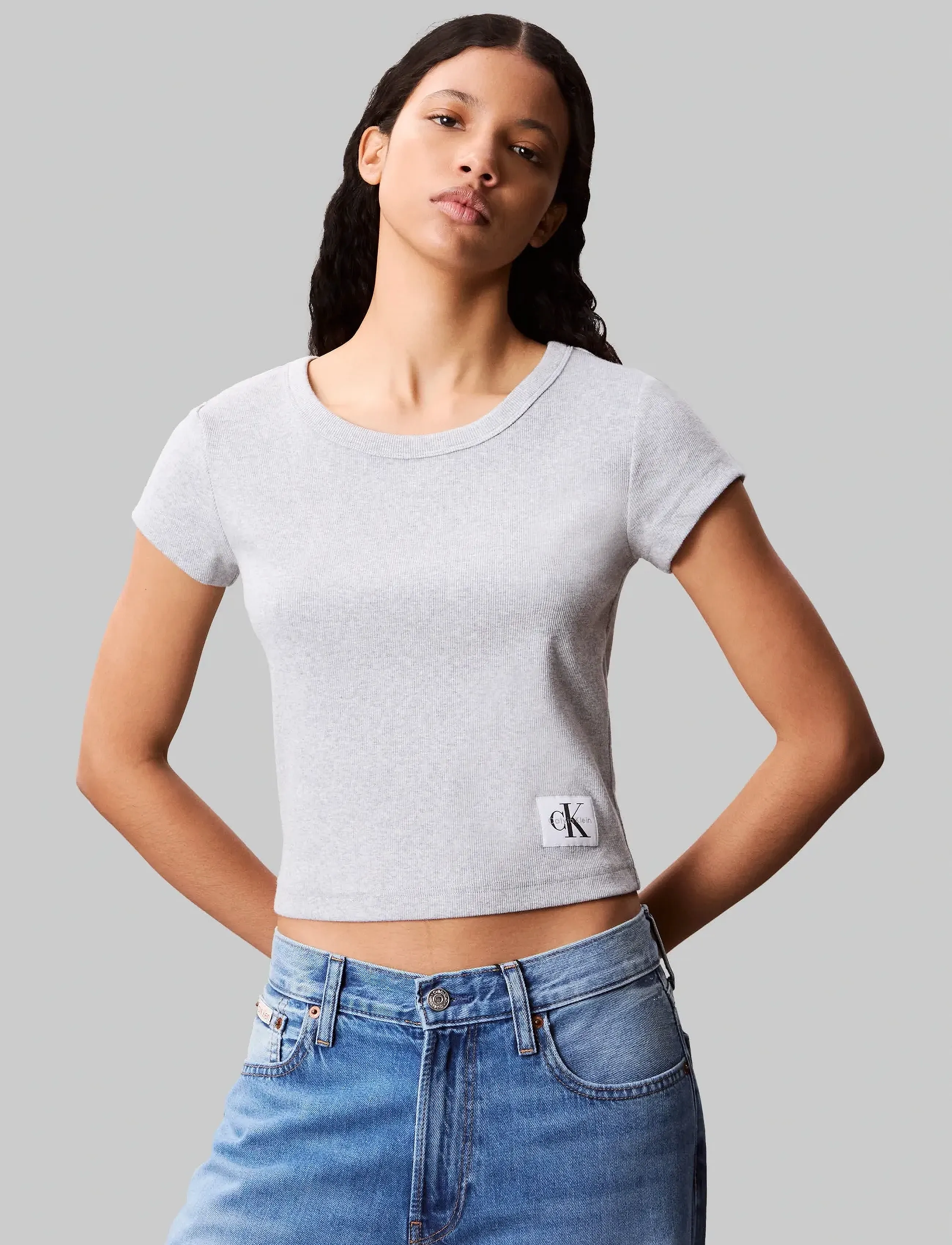 Calvin Klein Jeans WOVEN LABEL 2X2 BABY RIB BABY TE - Tøj - BC06 GREY HEATHER / white
