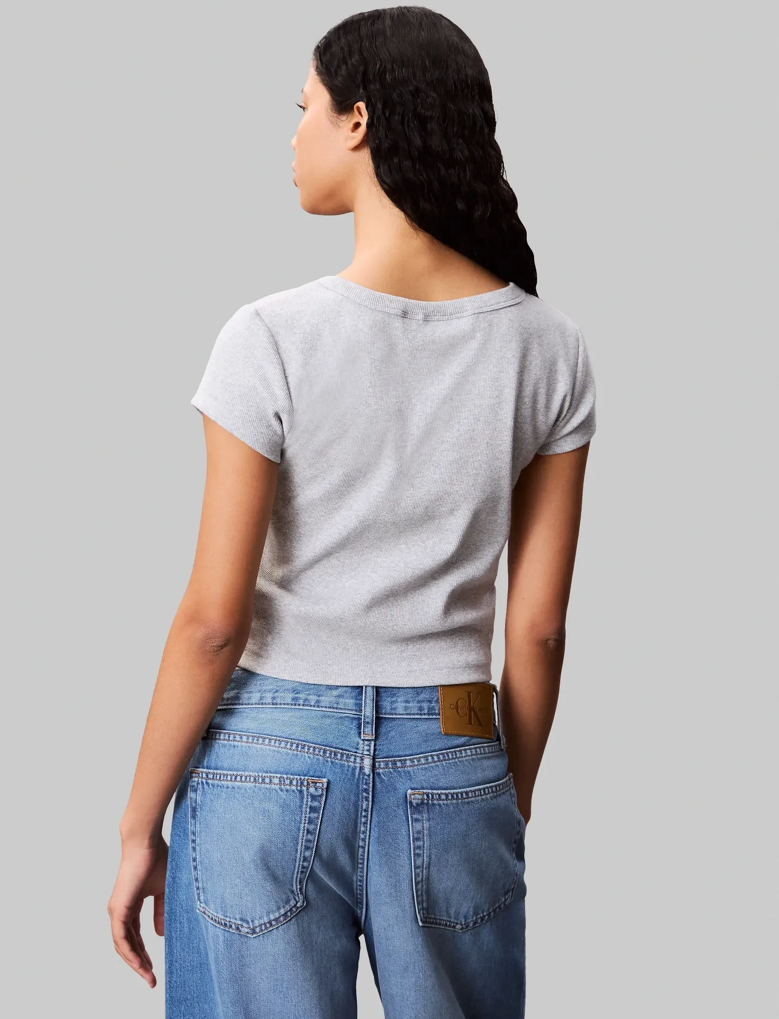 Calvin Klein Jeans - SS HERITAGE LABEL BABY TEE - crop tops - bc06 grey heather - 4