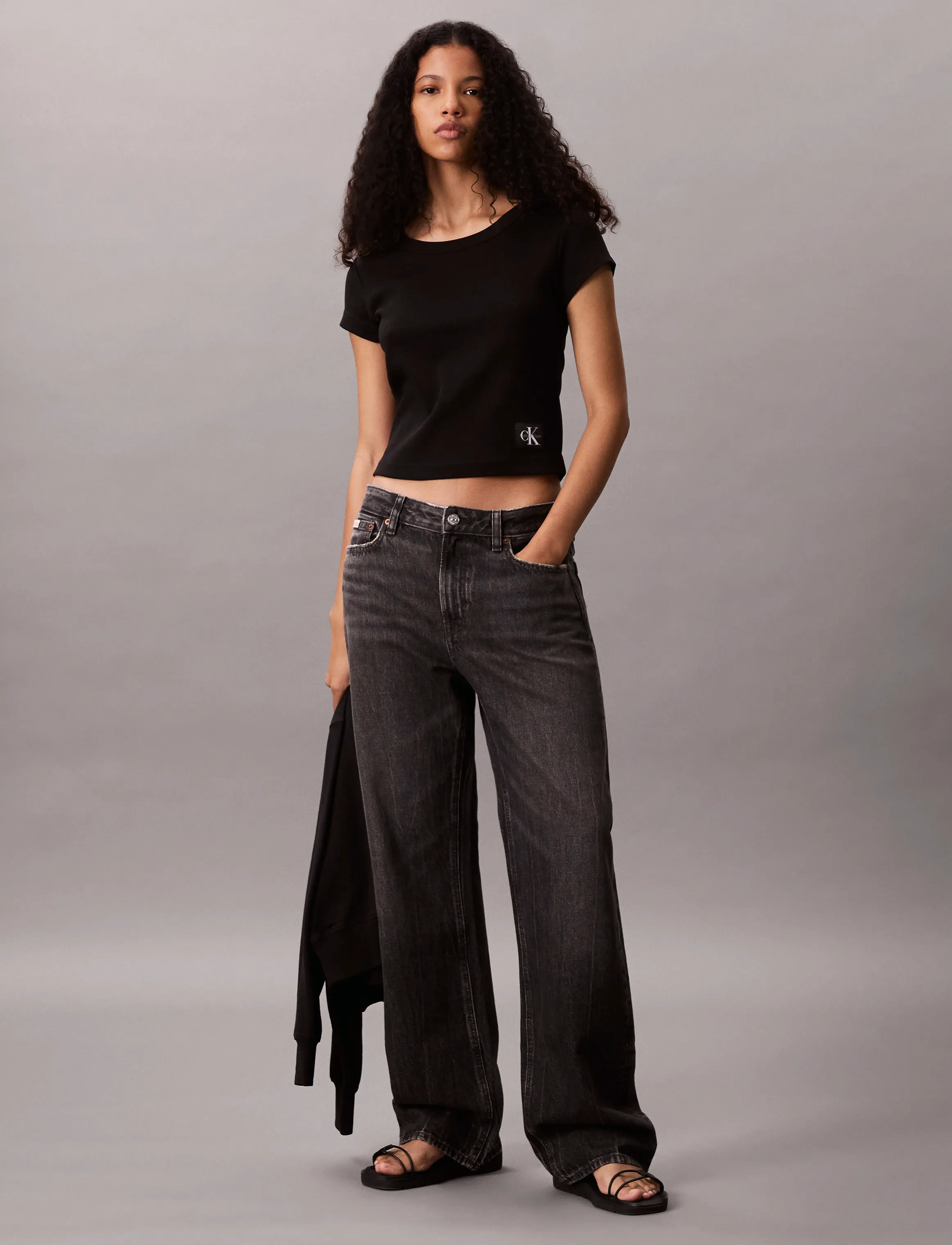 Calvin Klein Jeans - A- WOVEN LABEL 2X2 RIB BABY TEE - crop topit - black - 3