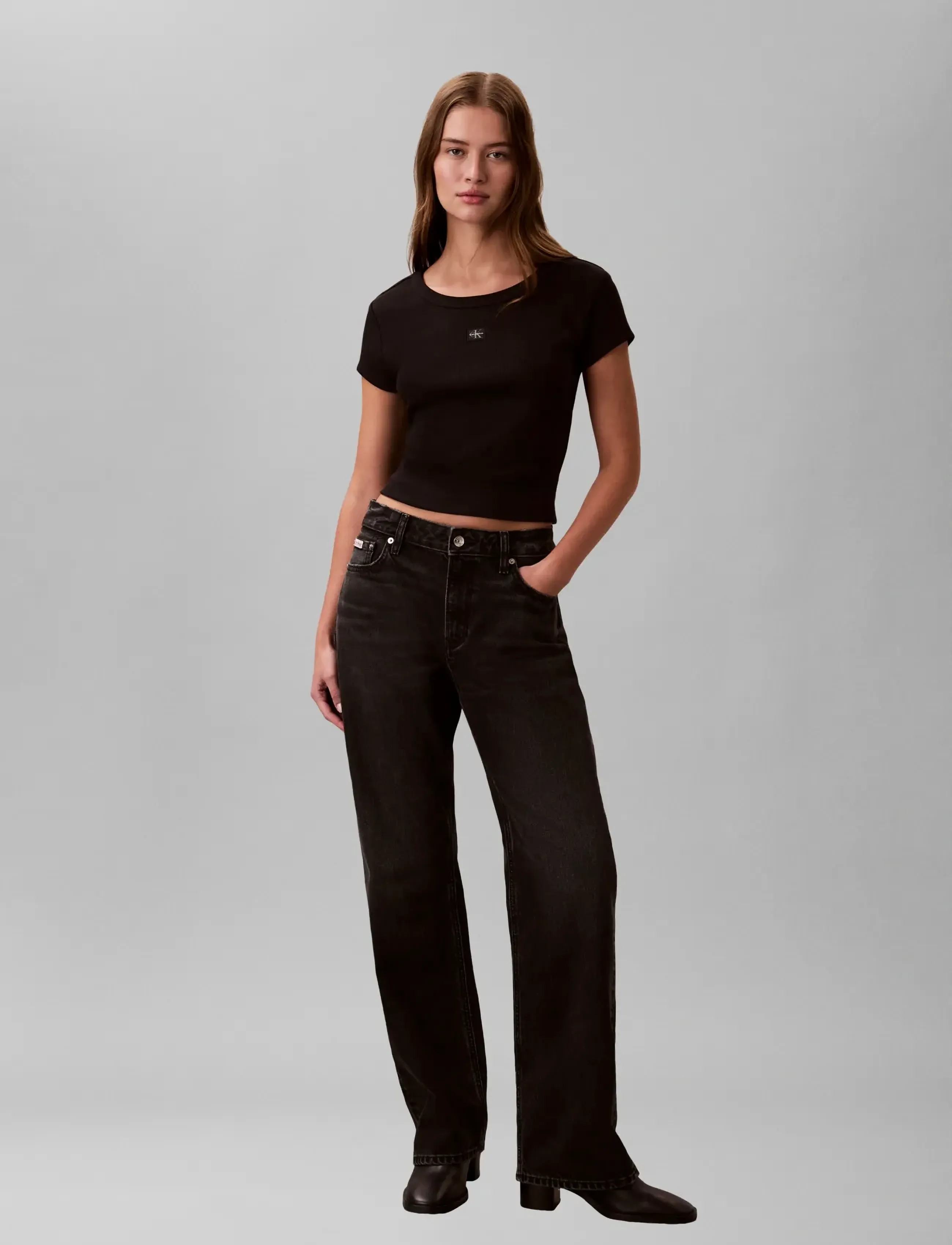 Calvin Klein Jeans WOVEN LABEL 2X2 BABY RIB BABY TE - Tøj - BLACK / black