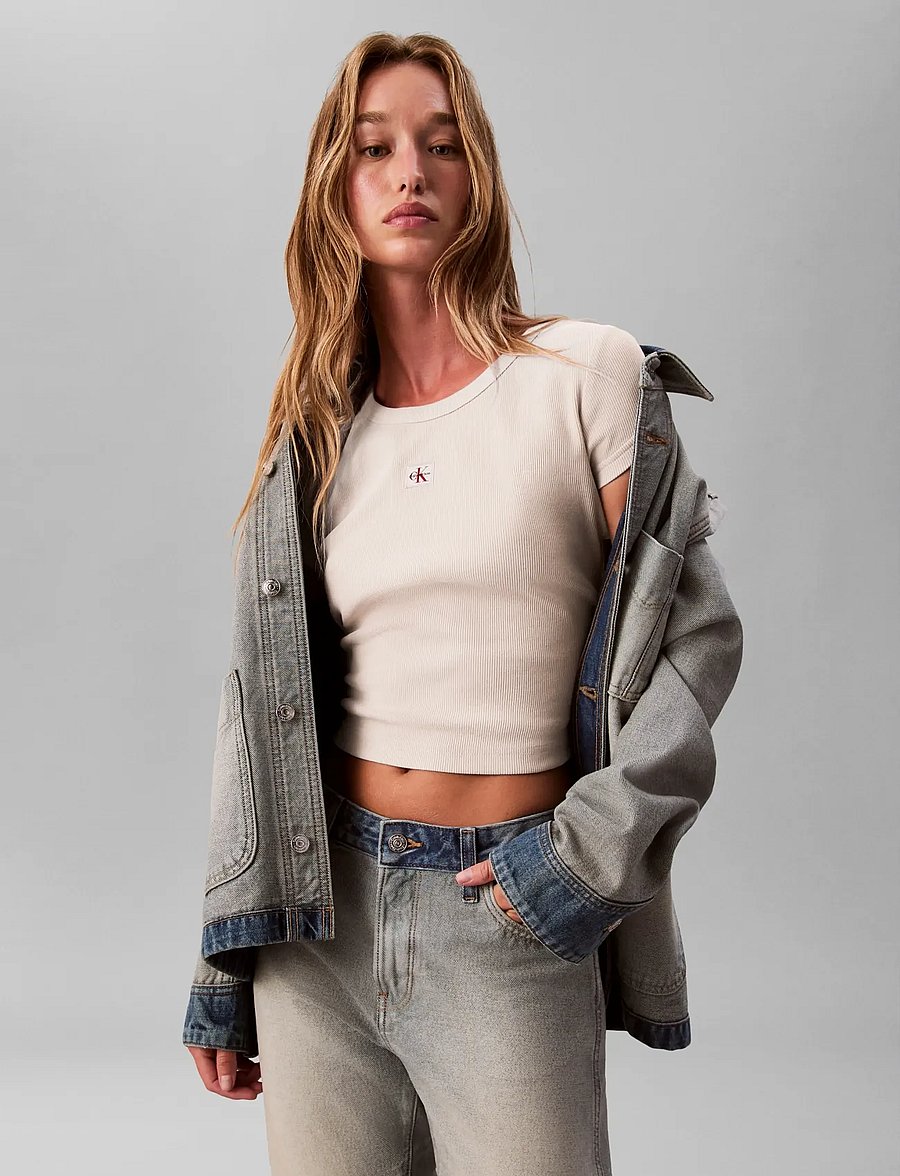 Calvin Klein Jeans - SS HERITAGE LABEL BABY TEE - crop tops - vanilla heather - 4