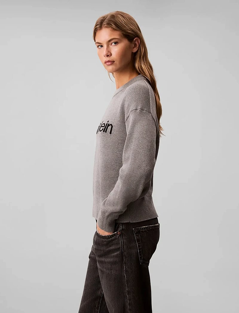 Calvin Klein Jeans - Cotton Graphic Pullover - stickade tröjor - b30 grey heather - 5