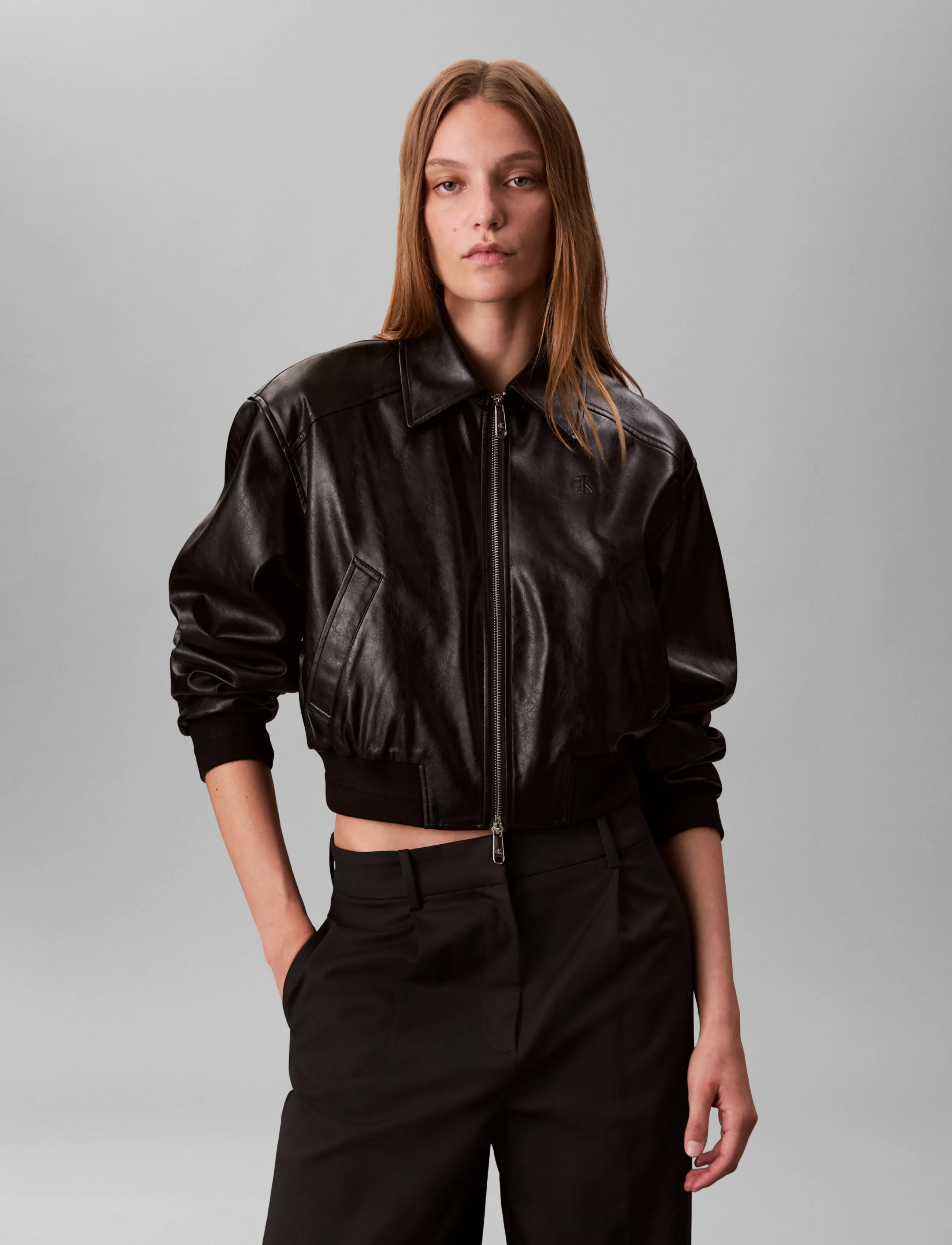 Calvin Klein Jeans - Short Faux Leather Bomber - spring jackets - black - 3