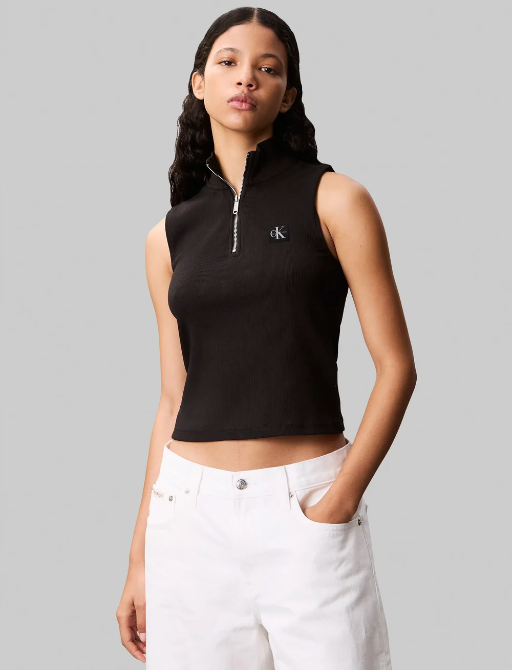 Calvin Klein Jeans - A- WOVEN LABEL SL QZ TOP - Ärmellose tops - black - 0