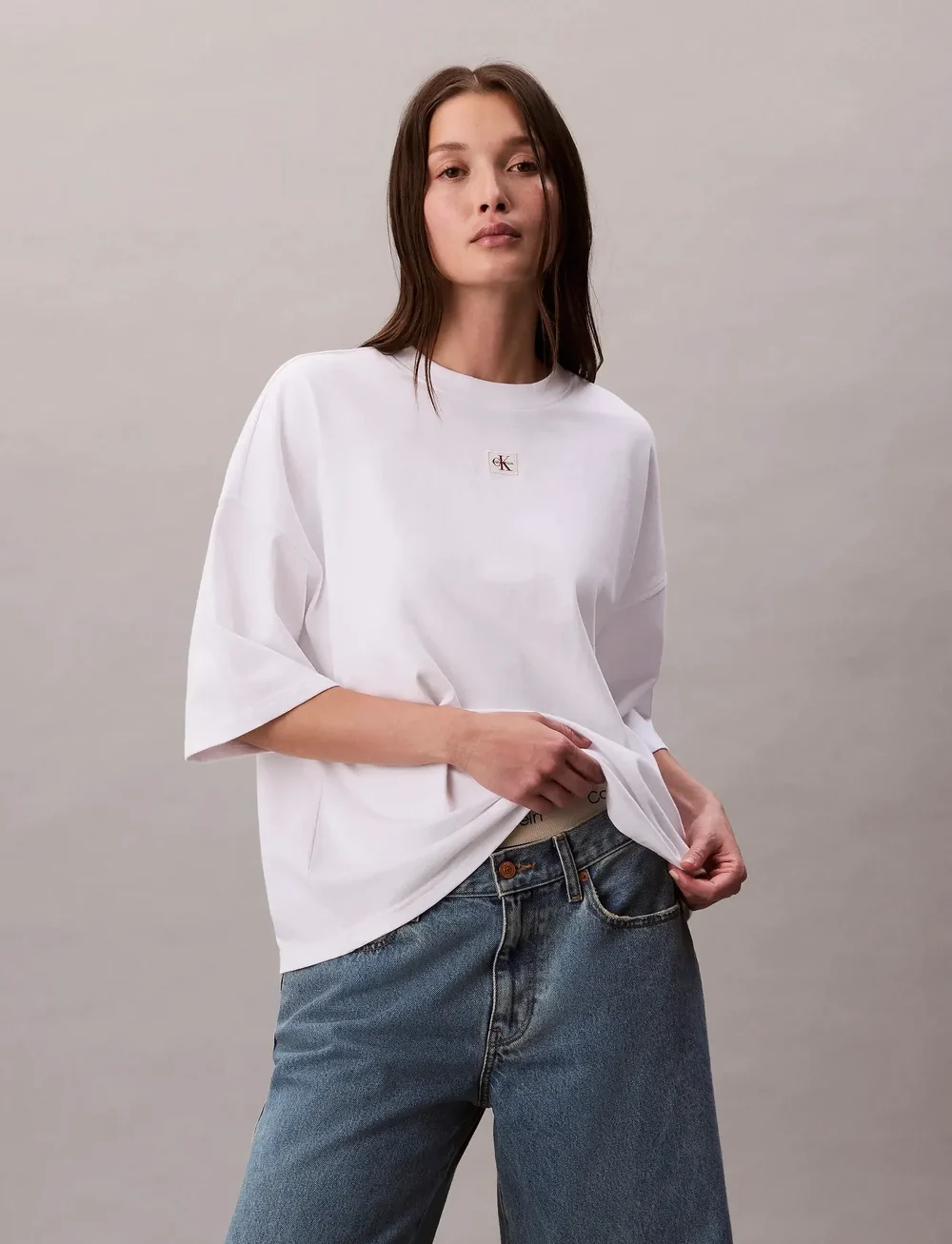 Calvin Klein Jeans - SS WOVEN LABEL OVERSIZED TEE - t-shirts - brilliant white - 2