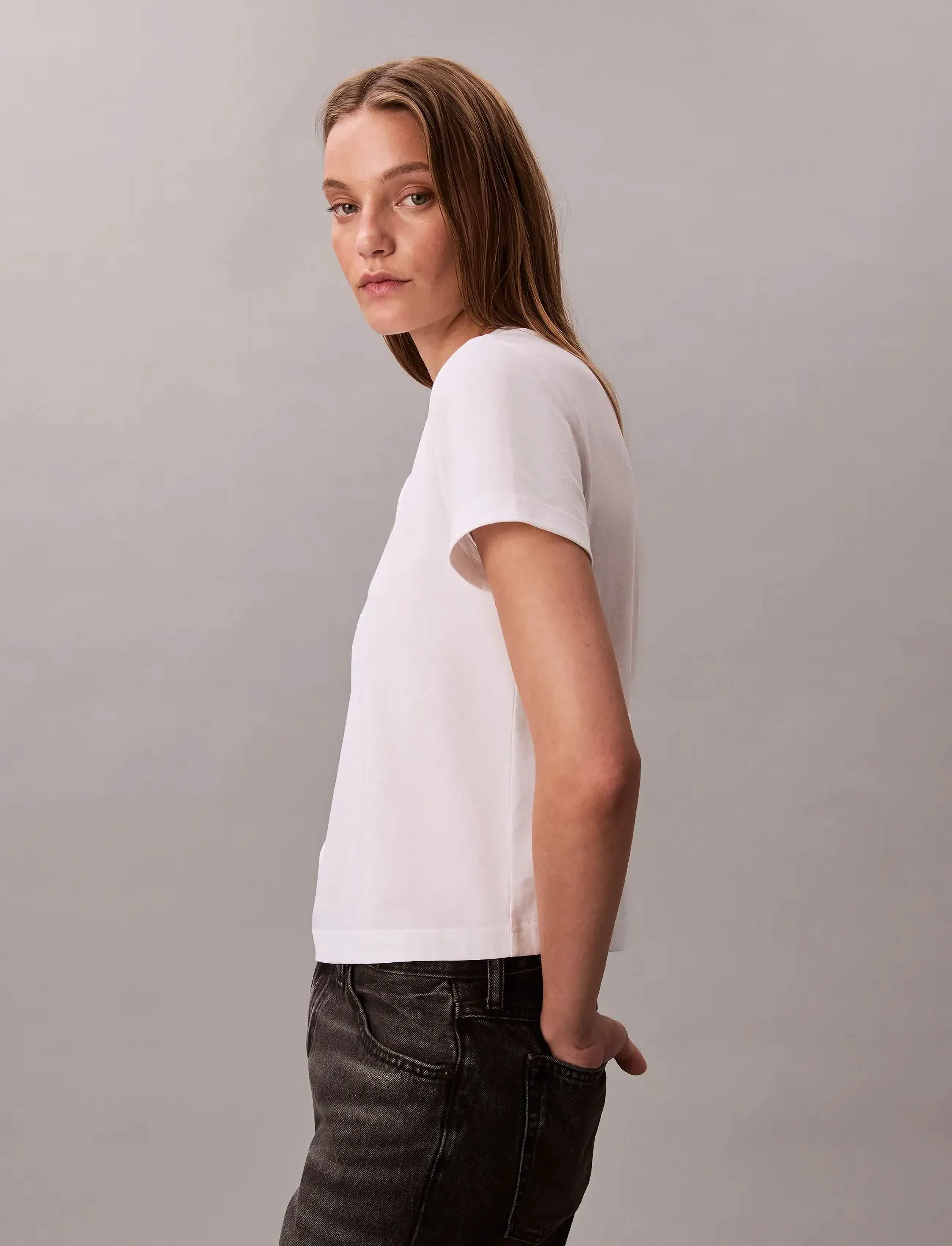 Calvin Klein Jeans Ss Fitted Script Calvin Klein Te blusar dam – bild 5