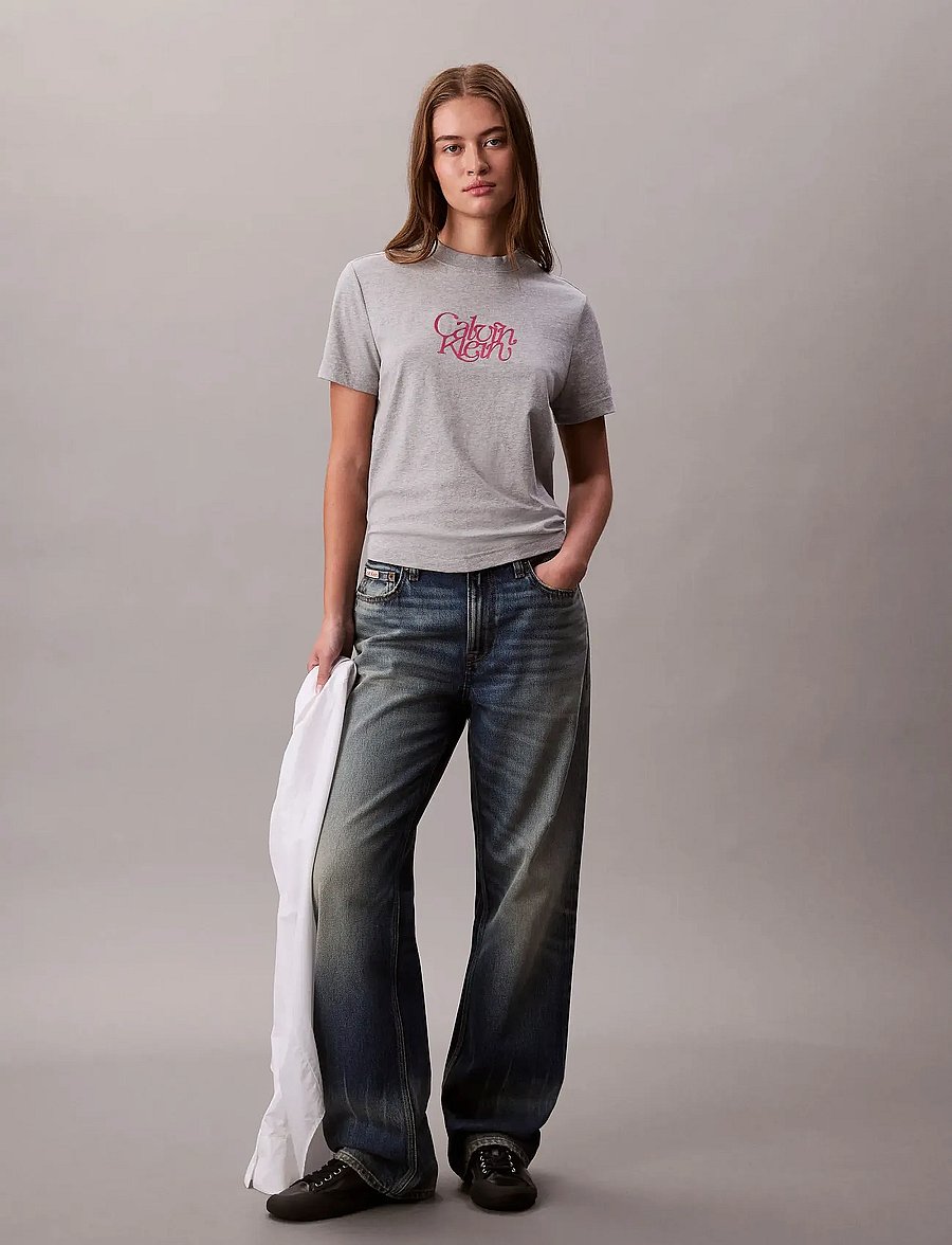 Calvin Klein Jeans - SS FITTED SCRIPT CALVIN KLEIN TE - t-shirts - history grey heather - 3