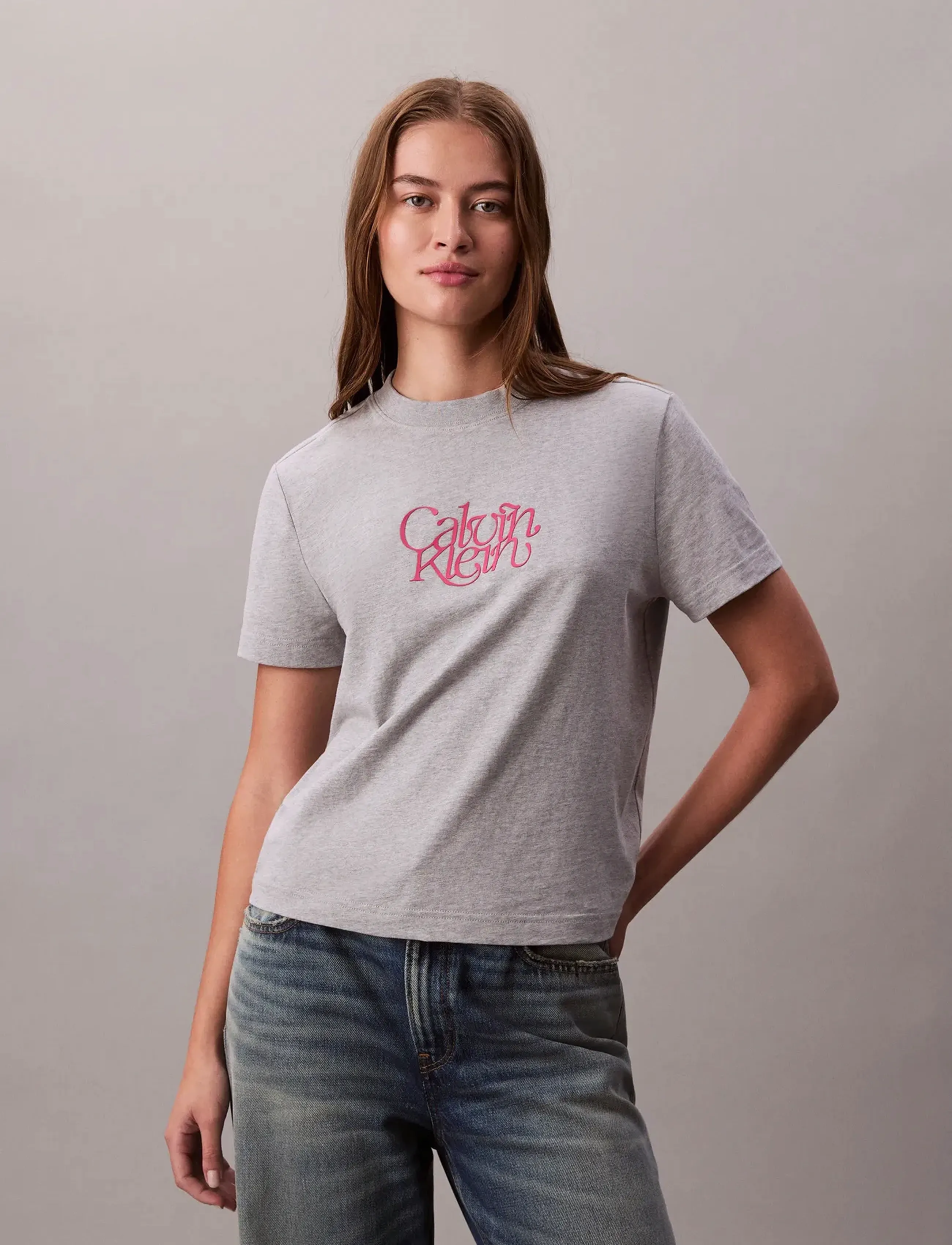 Calvin Klein Jeans - SS FITTED SCRIPT CALVIN KLEIN TE - t-shirts - history grey heather - 4