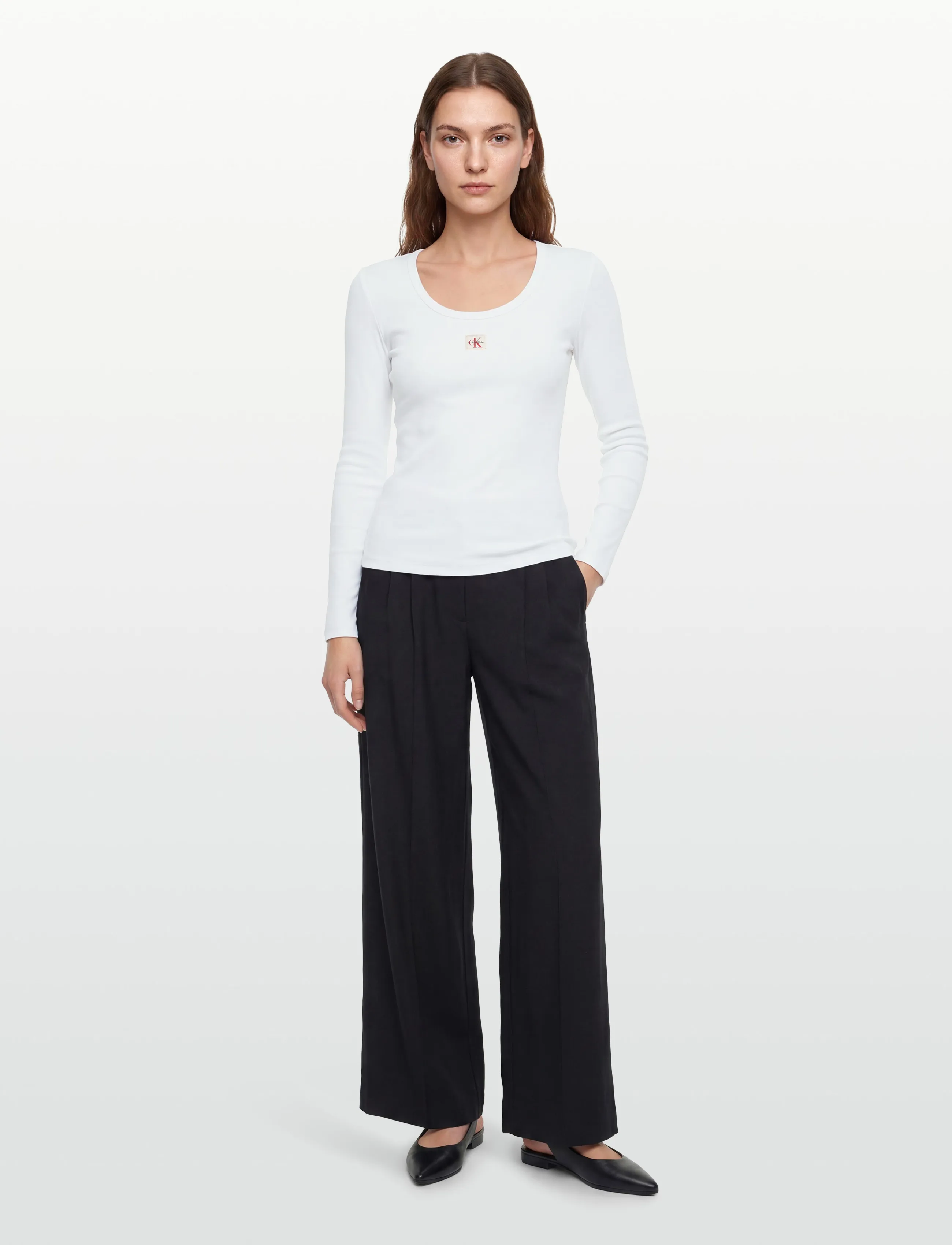 Calvin Klein Jeans - LS HERITAGE LABEL SCOOP NCK - langærmede toppe - bright white - 0