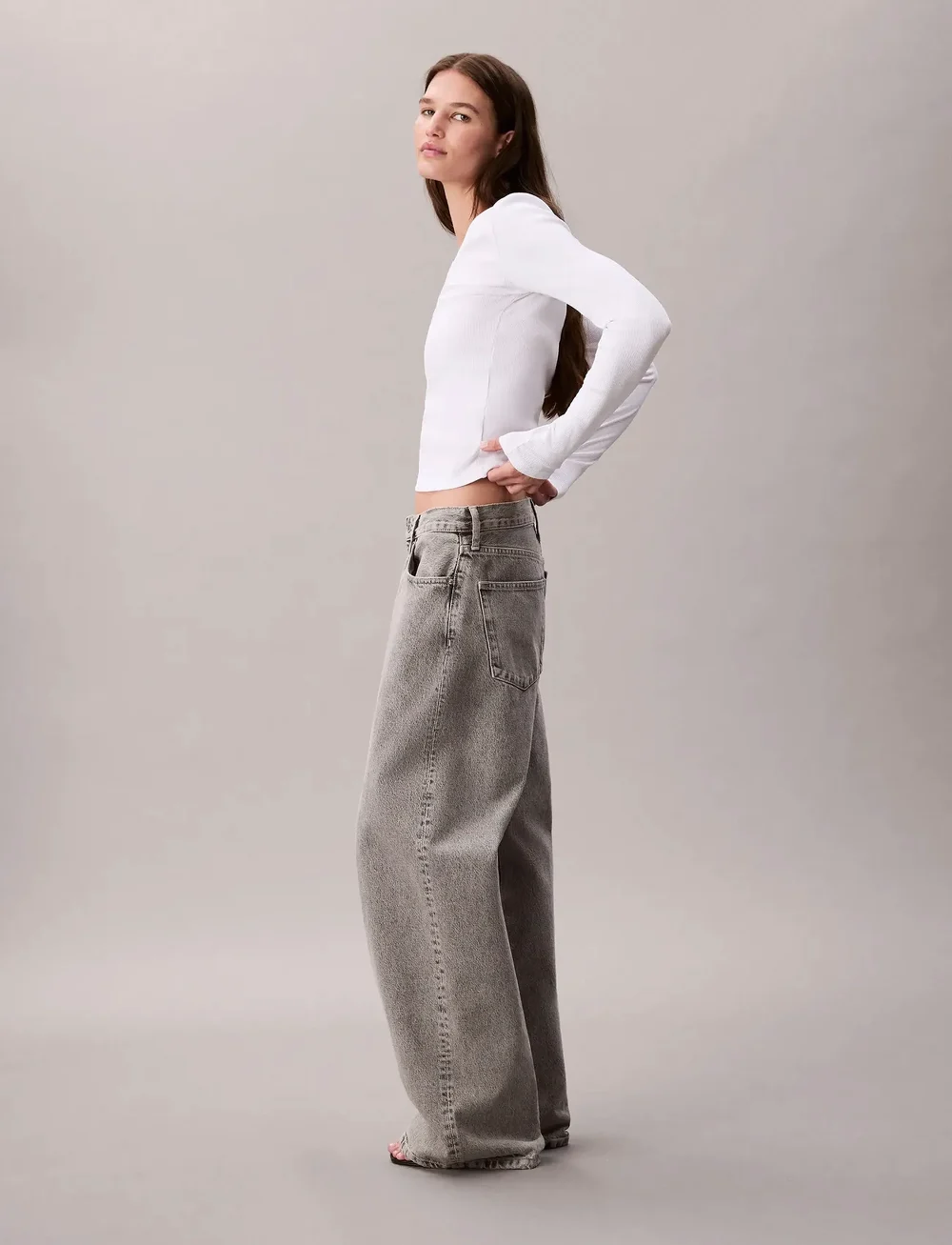 Calvin Klein Jeans - LS WOVEN LABEL 2X2 RIB SCOOP NEC - långärmade toppar - brilliant white - 5