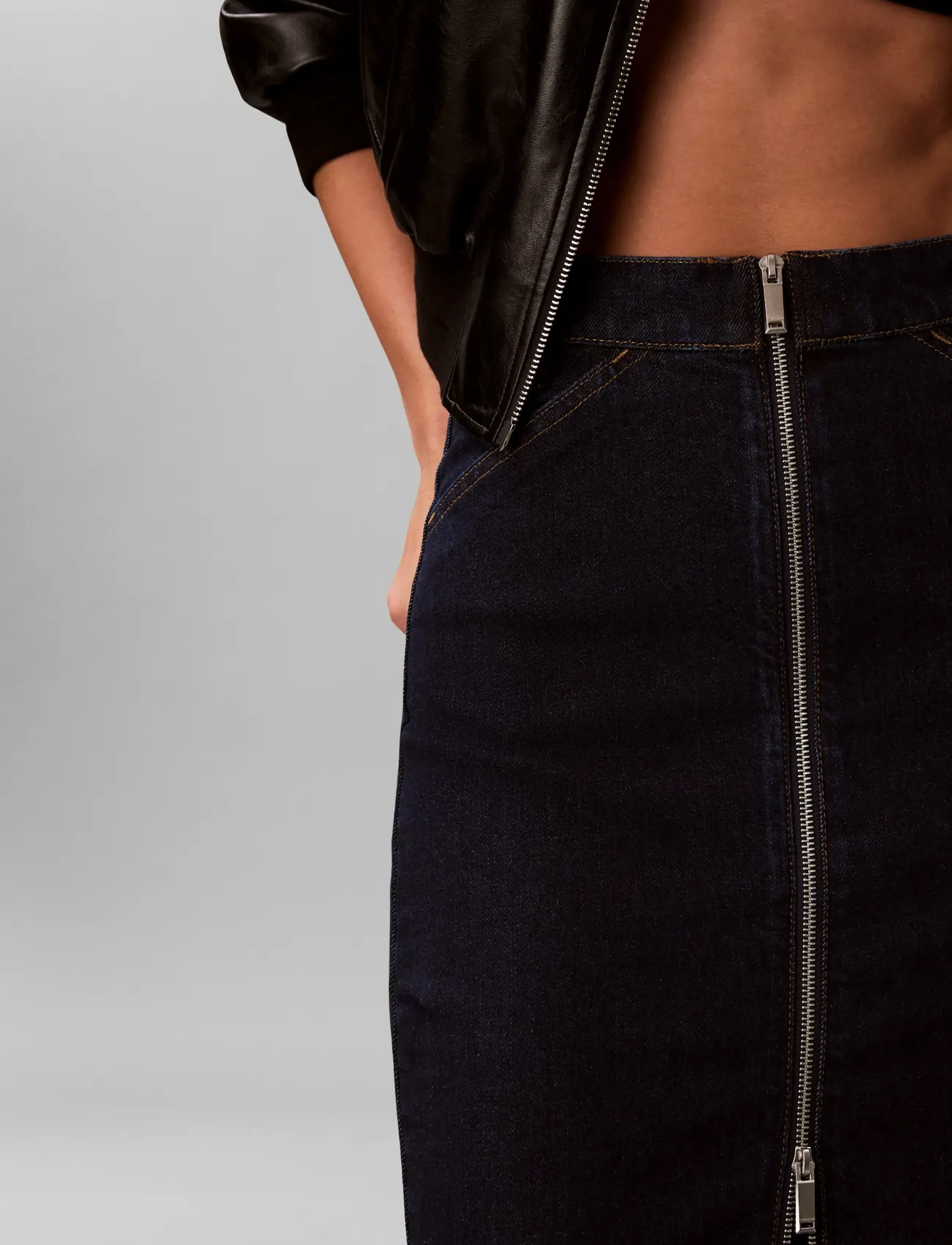 Calvin Klein Jeans Denim Zip Front Skirt Ck Classic jeanskjolar dam – bild 4