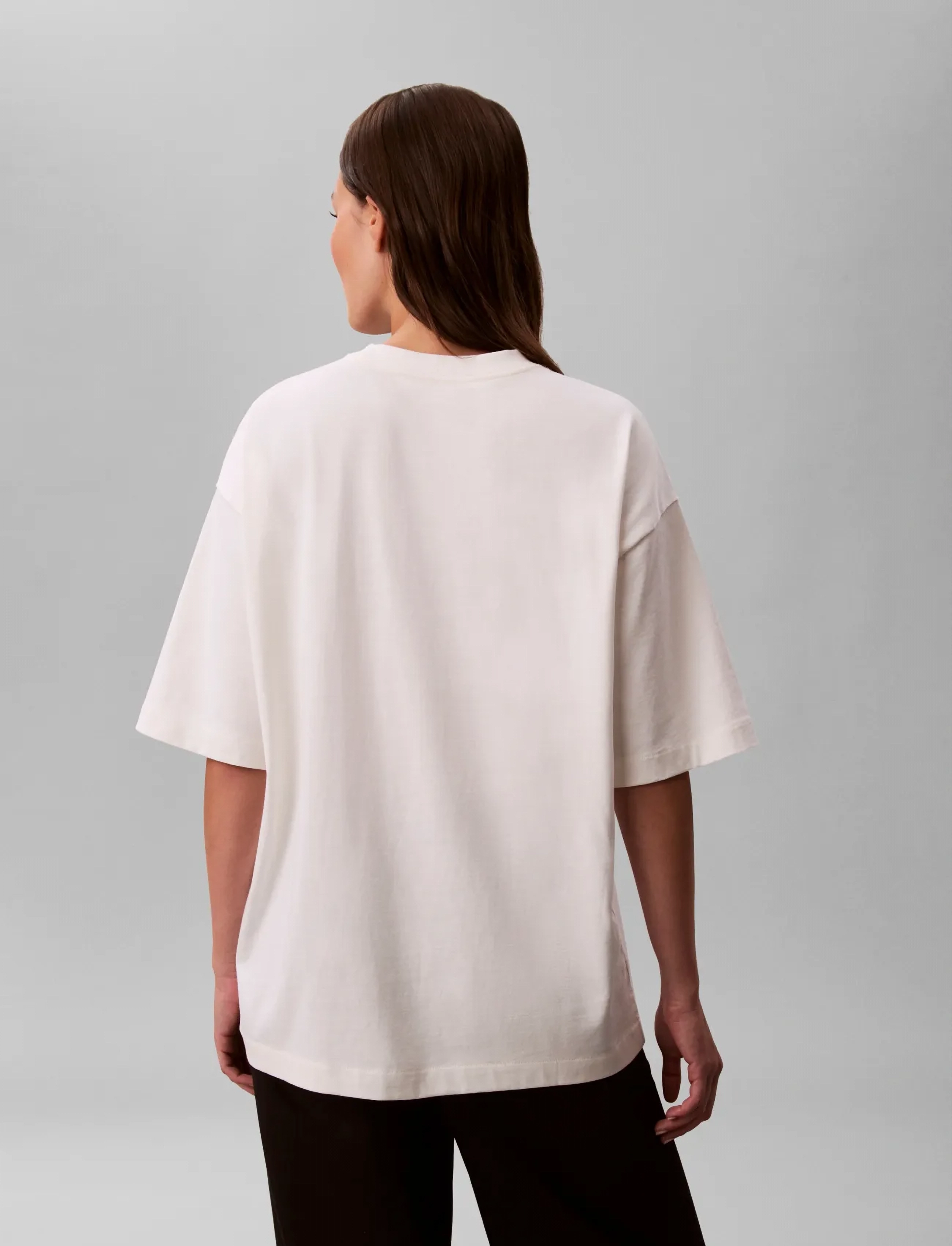 Calvin Klein Jeans - SS RELAXED SEQUIN LOGO TEE - t-shirts - white greige - 4