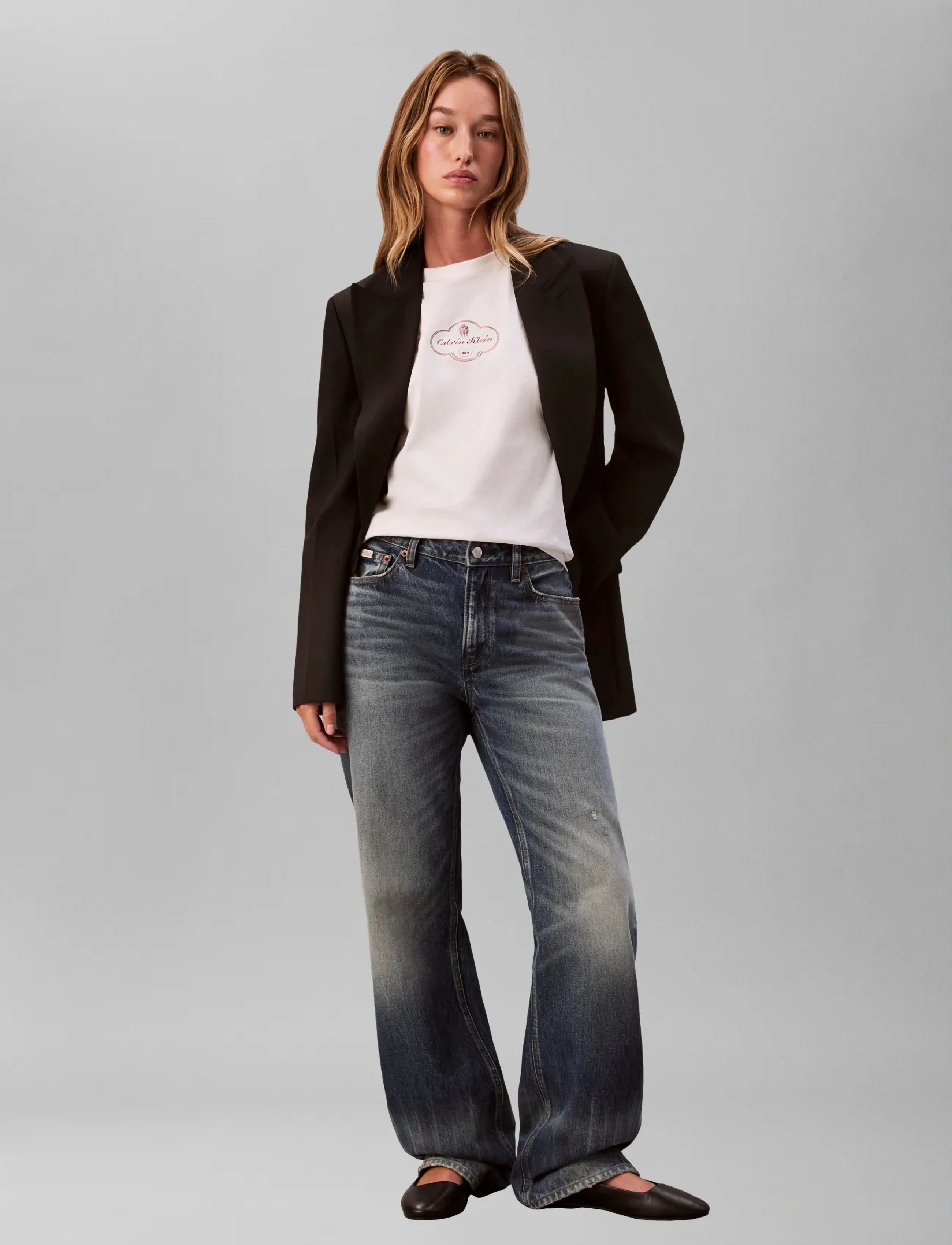 Calvin Klein Jeans Ss Boxy Coctail Logo Tee t-shirts dam – bild 3