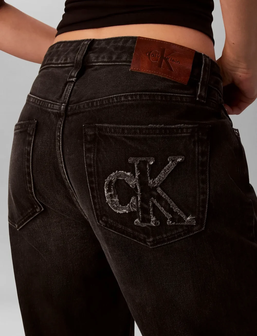 Calvin Klein Jeans - SIGNATURE 90s STRAIGHT CK SANDED - straight jeans - ck sanded black - 5