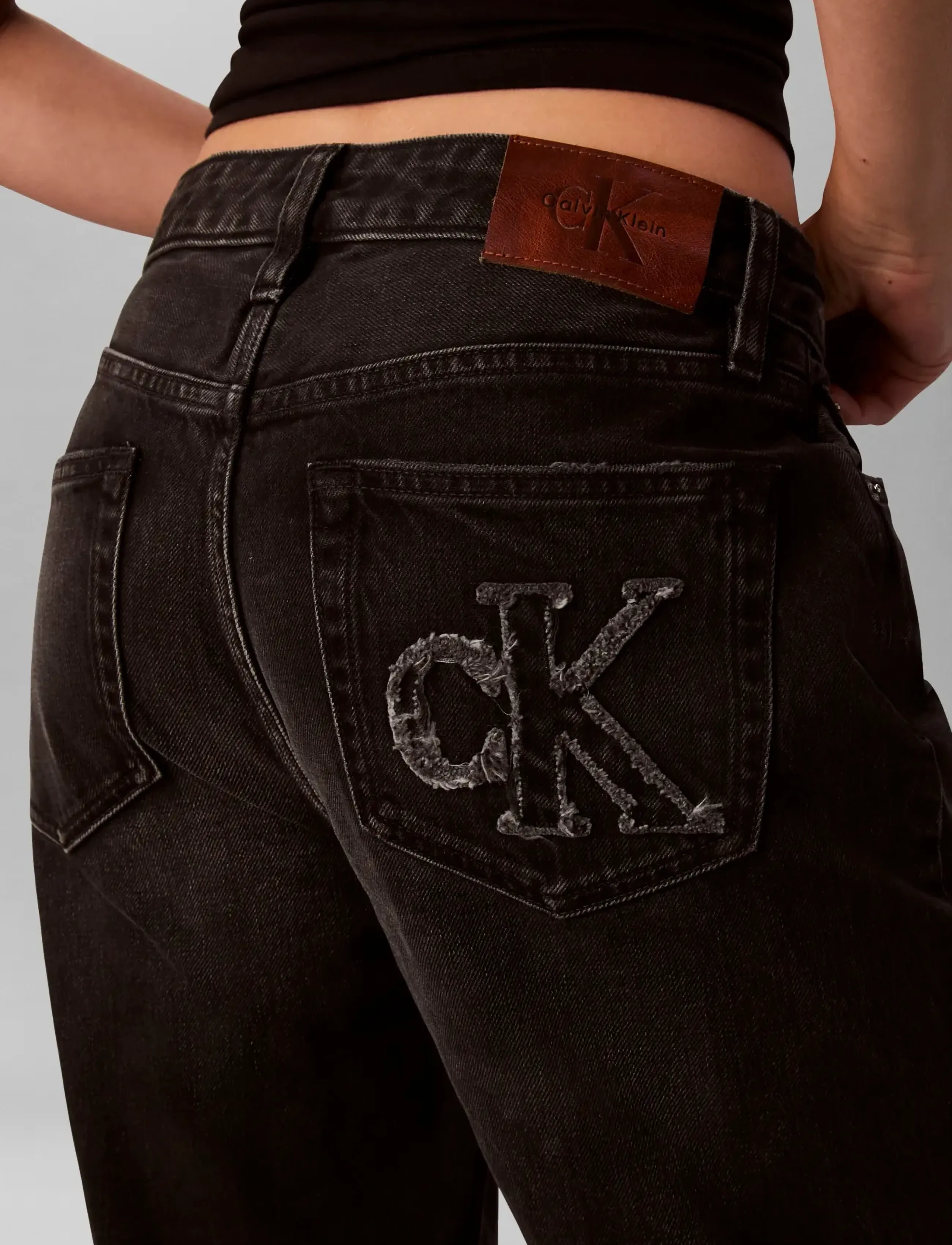 Calvin Klein Jeans Signature 90S Straight Ck Sanded raka jeans dam – bild 6