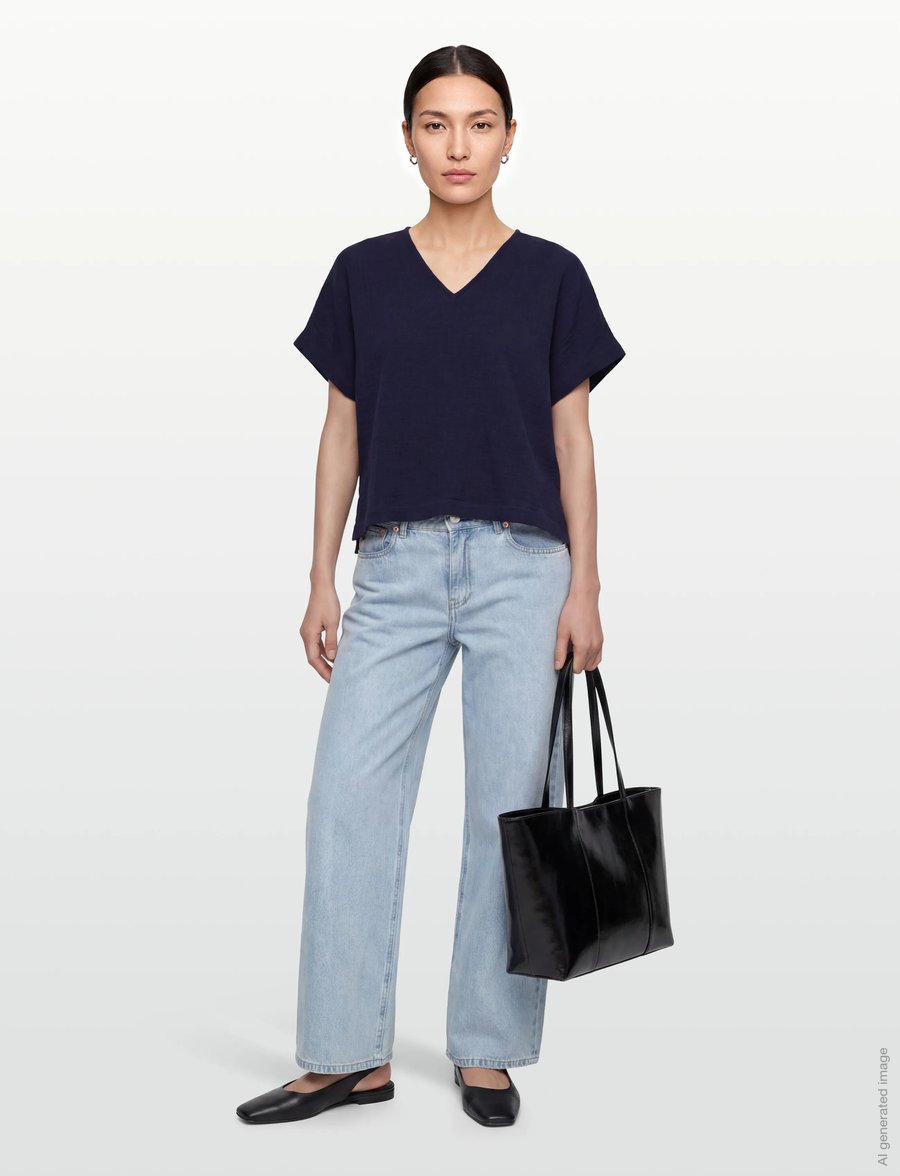 Calvin Klein Jeans - GAUZE V NECK SS TOP - evening blue - 0