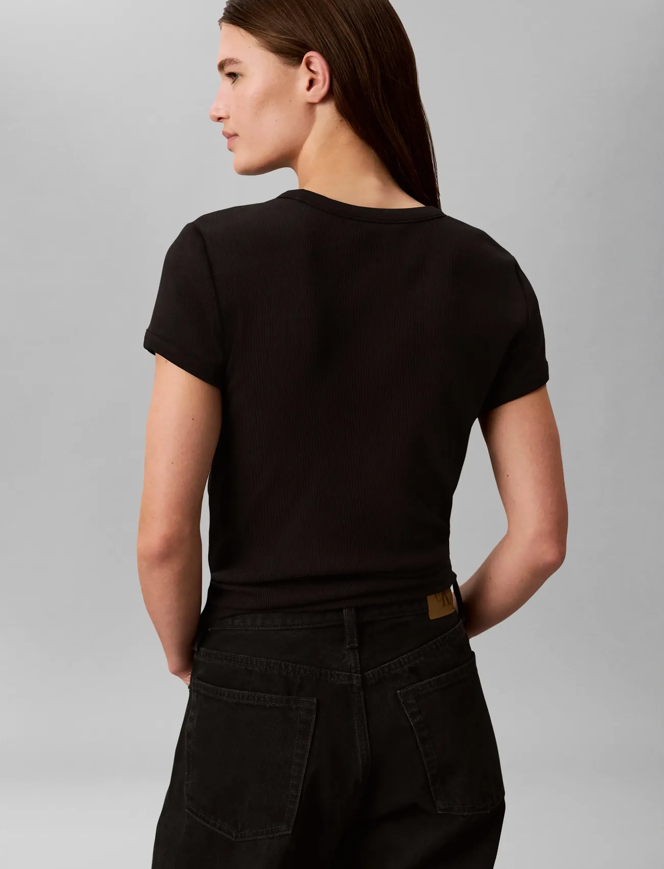 Calvin Klein Jeans - SS 2X2 BABY RIB LOGO BABY TEE - t-shirts - black - 2