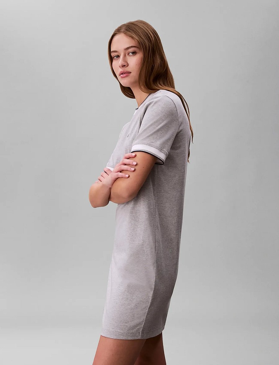 Calvin Klein Jeans - SS CTN MONOGRAM STRIPE TRIM MINI - t-shirt dresses - heroic grey heather - 5