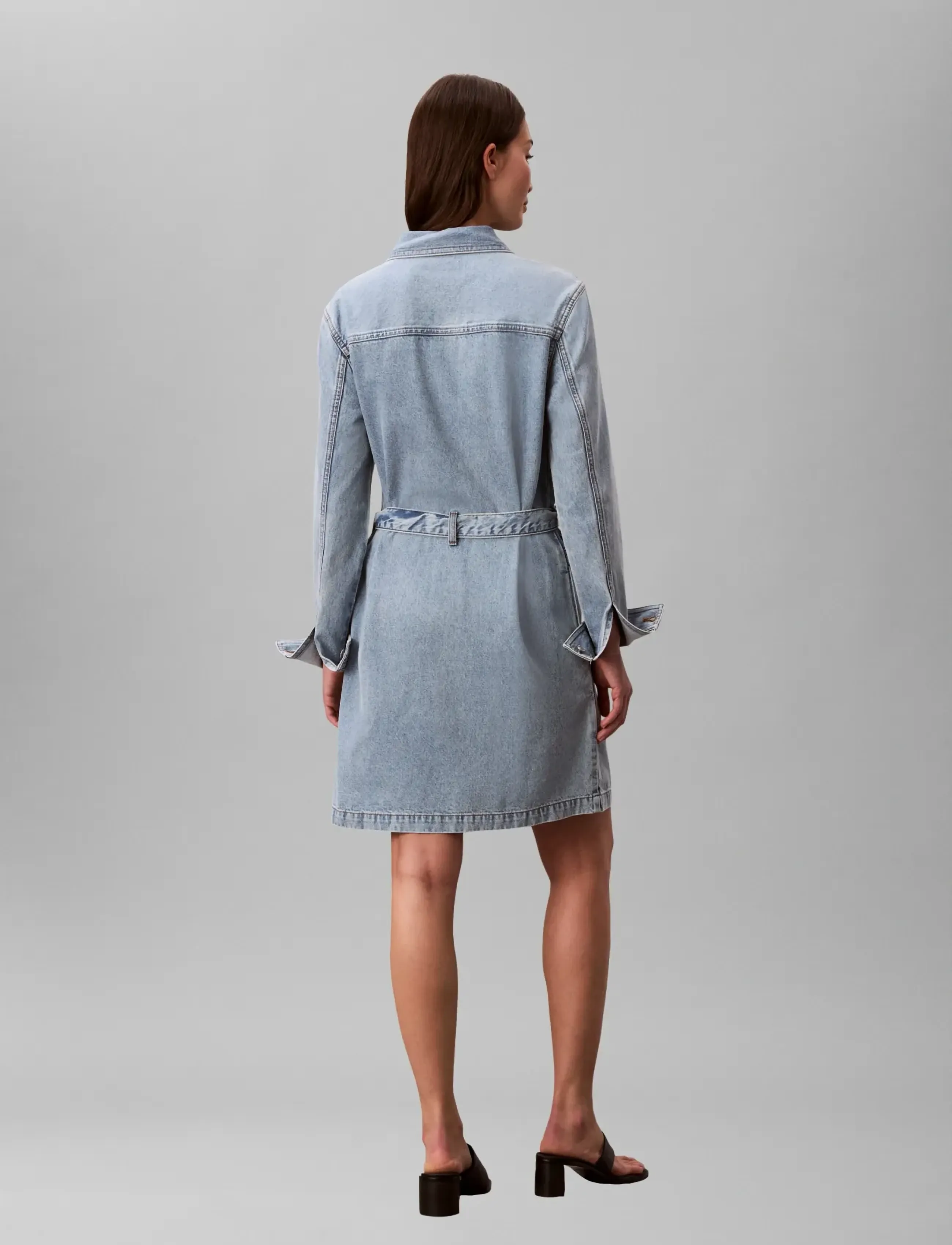 Calvin Klein Jeans - BELTED DENIM MINI DRESS COASTAL - skjortekjoler - coastal light - 2