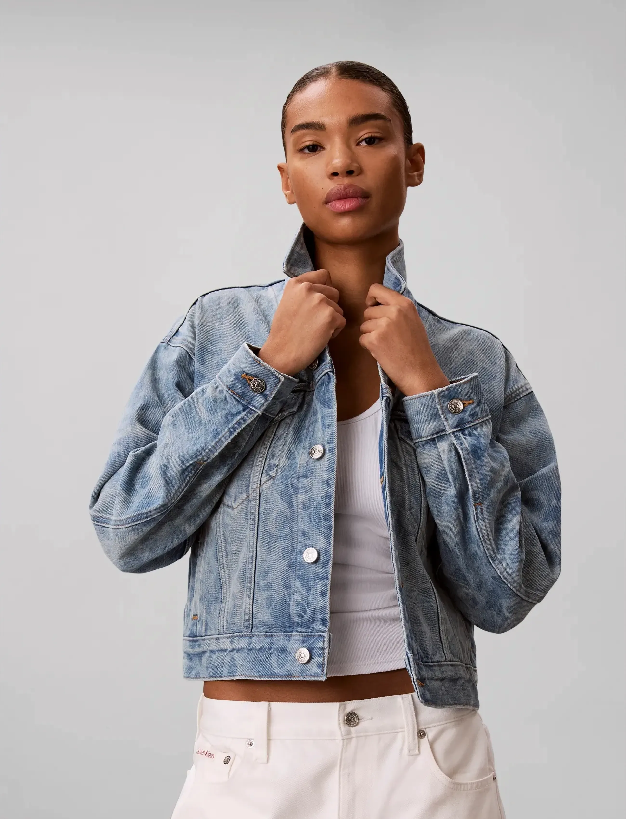 Calvin Klein Jeans - AOP 90s TRUCKER JACKET LT PLAYBI - denimjakker - lt playbill - 4