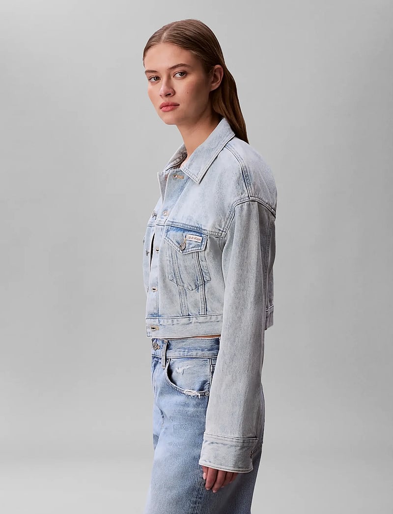 Calvin Klein Jeans - DENIM CROPPED TRUCKER BLEACHED B - forårsjakker - bleached blue - 4
