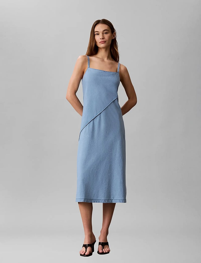 Calvin Klein Jeans Bias Cut Denim Soft Dress Lightw (CKJLV047F748G) - Denim Dresses - Boozt.com Calvin Klein Jeans Bias Cut Denim Soft Dress Lightw (CKJLV047F748G) - Denim Dresses - Boozt.com