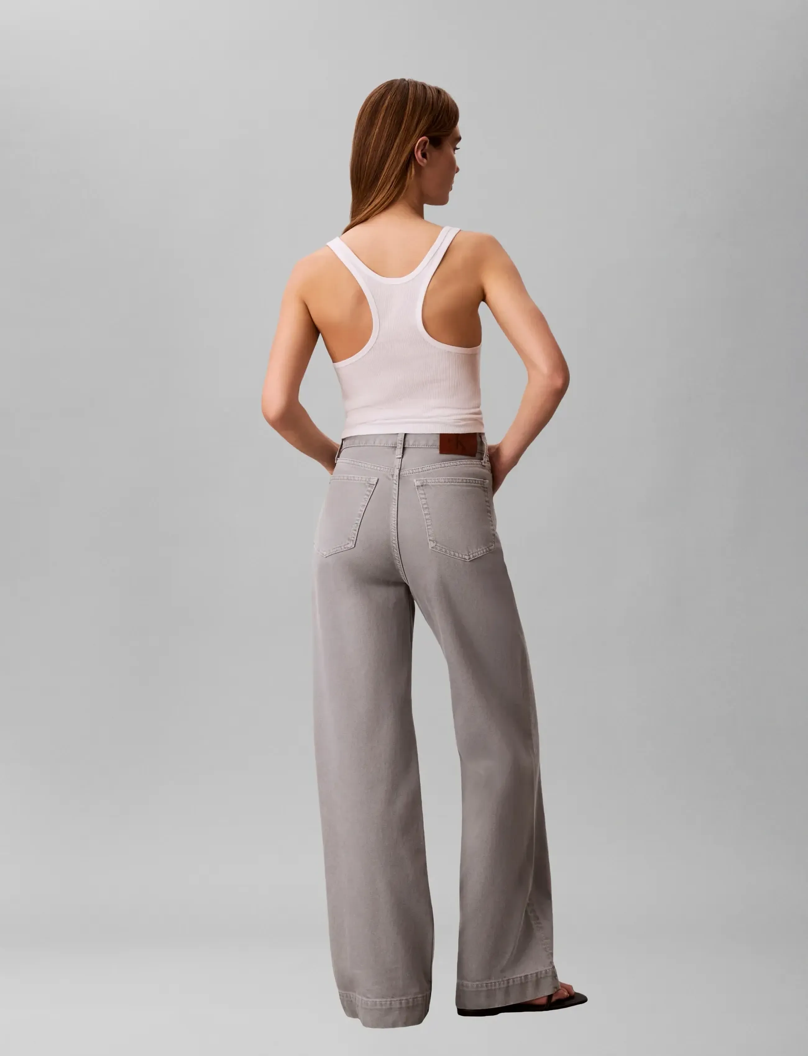 Calvin Klein Jeans - SUPER HIGH RISE WIDE LEG SOFT GR - jeans met wijde pijpen - soft grey - 2