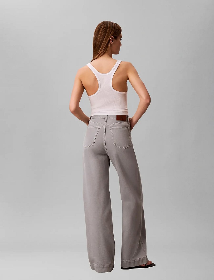 Calvin Klein Jeans - SUPER HIGH RISE WIDE LEG SOFT GR - hosen mit weitem bein - soft grey - 2