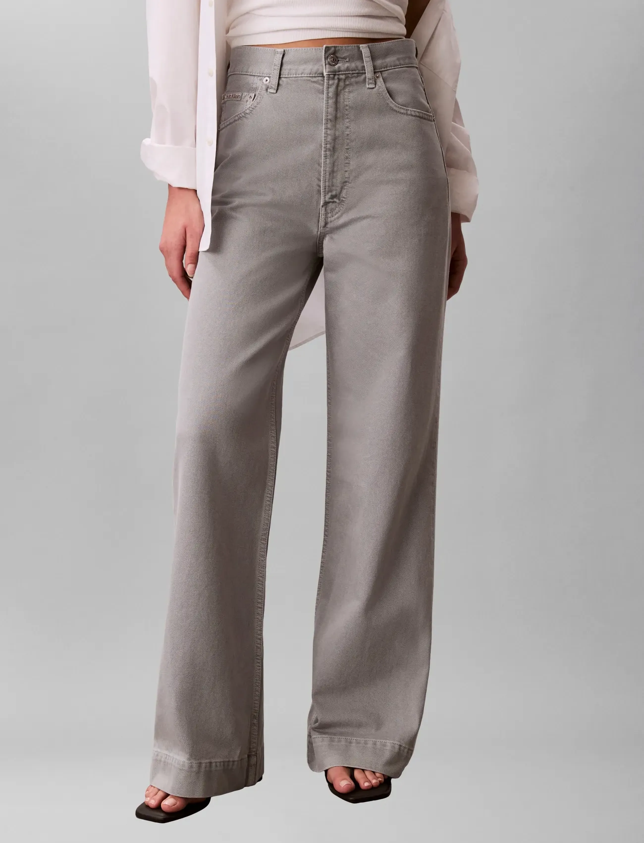 Calvin Klein Jeans - SUPER HIGH RISE WIDE LEG SOFT GR - jeans met wijde pijpen - soft grey - 3