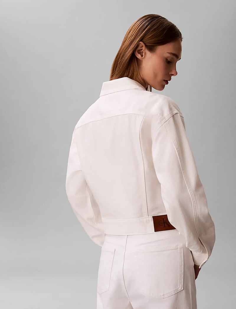 Calvin Klein Jeans - 90S TRUCKER CHALK WHITE - spring jackets - chalk white - 4