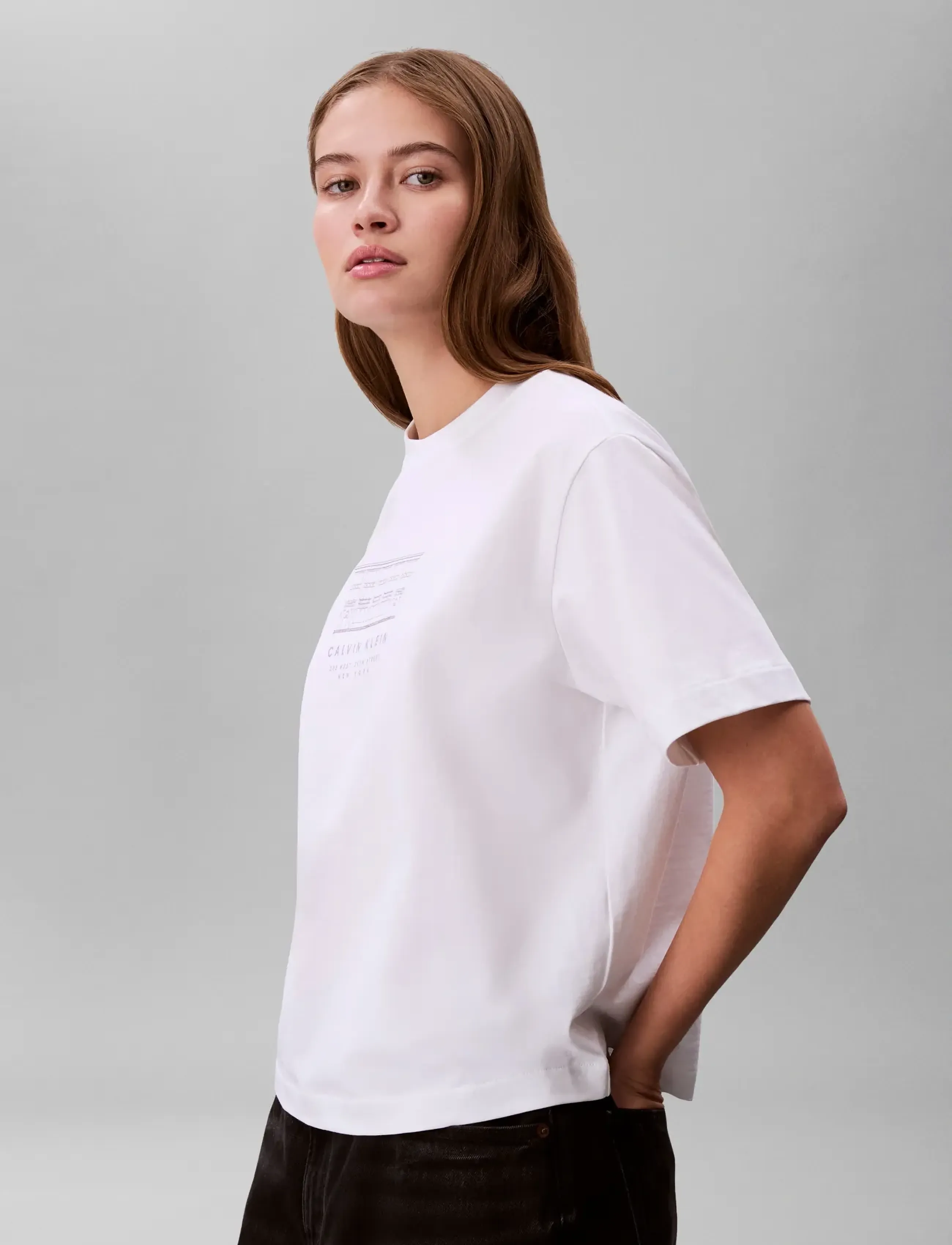 Calvin Klein Jeans - SS SEASONAL GRAPHIC BOXY TEE - t-shirts - bright white - 5
