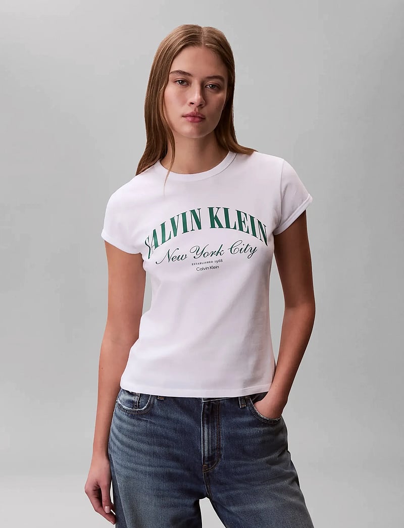 Calvin Klein Jeans - SS GRAPHIC LOGO BABY TEE - t-särgid - bright white - 3