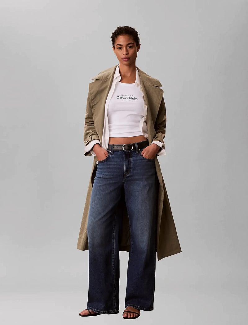 Calvin Klein Jeans - CONTOUR 2X2 RIB GRAPHIC TANK - topid ja varrukateta alussärgid - bright white - 0