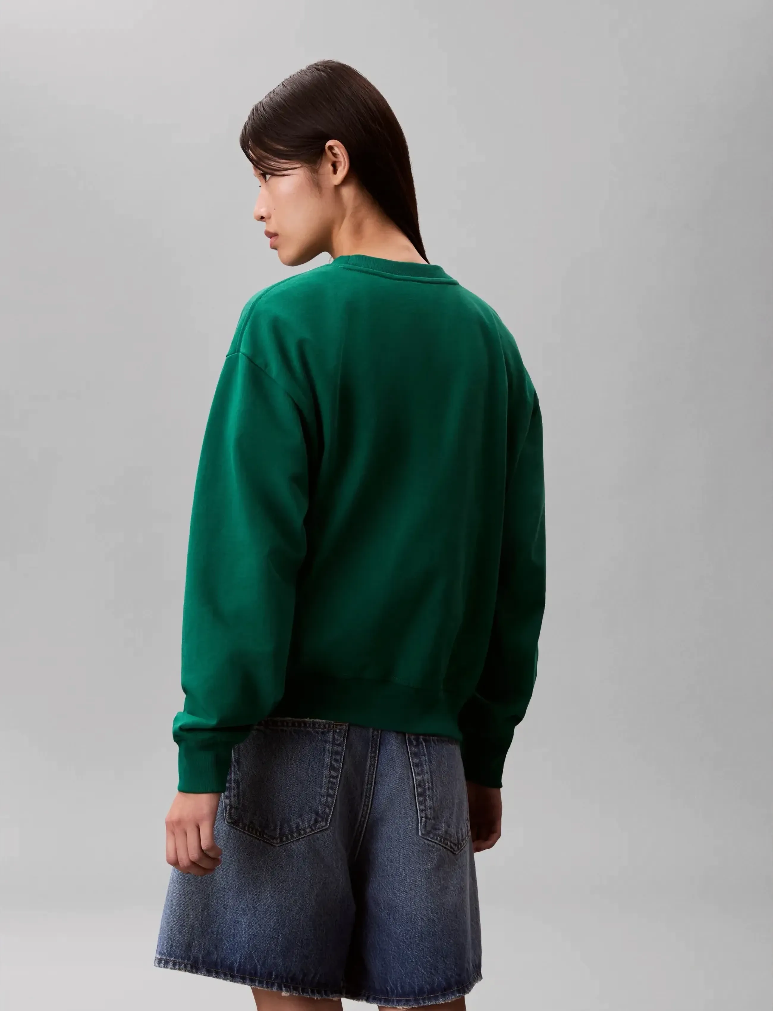 Calvin Klein Jeans - LOGO GRAPHIC CREWNECK SWEATSHIRT - hverdags stil - enchanted forest - 2