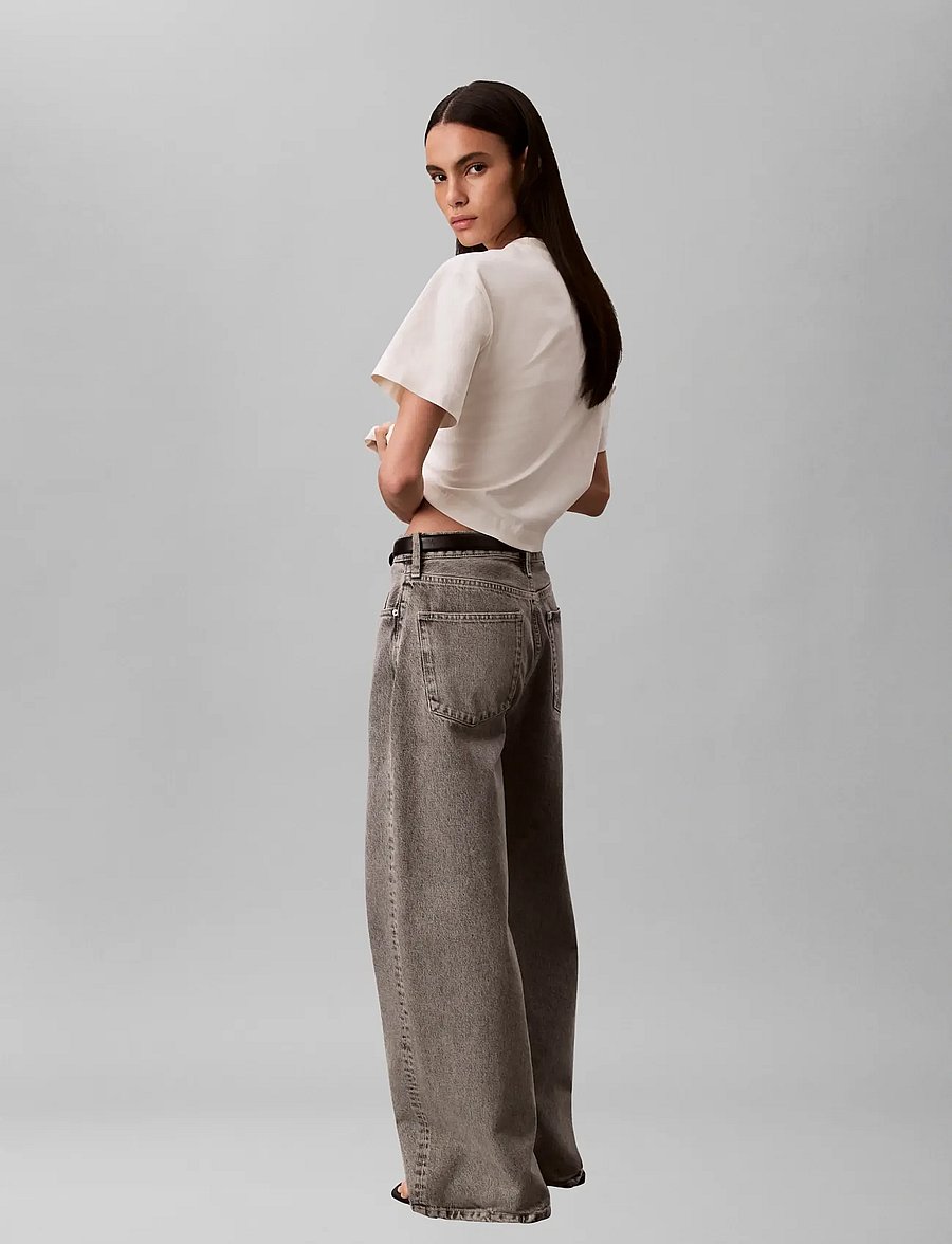Calvin Klein Jeans - SS CROPPED BOXY GRAPHIC TEE - crop tops - tofu - 5
