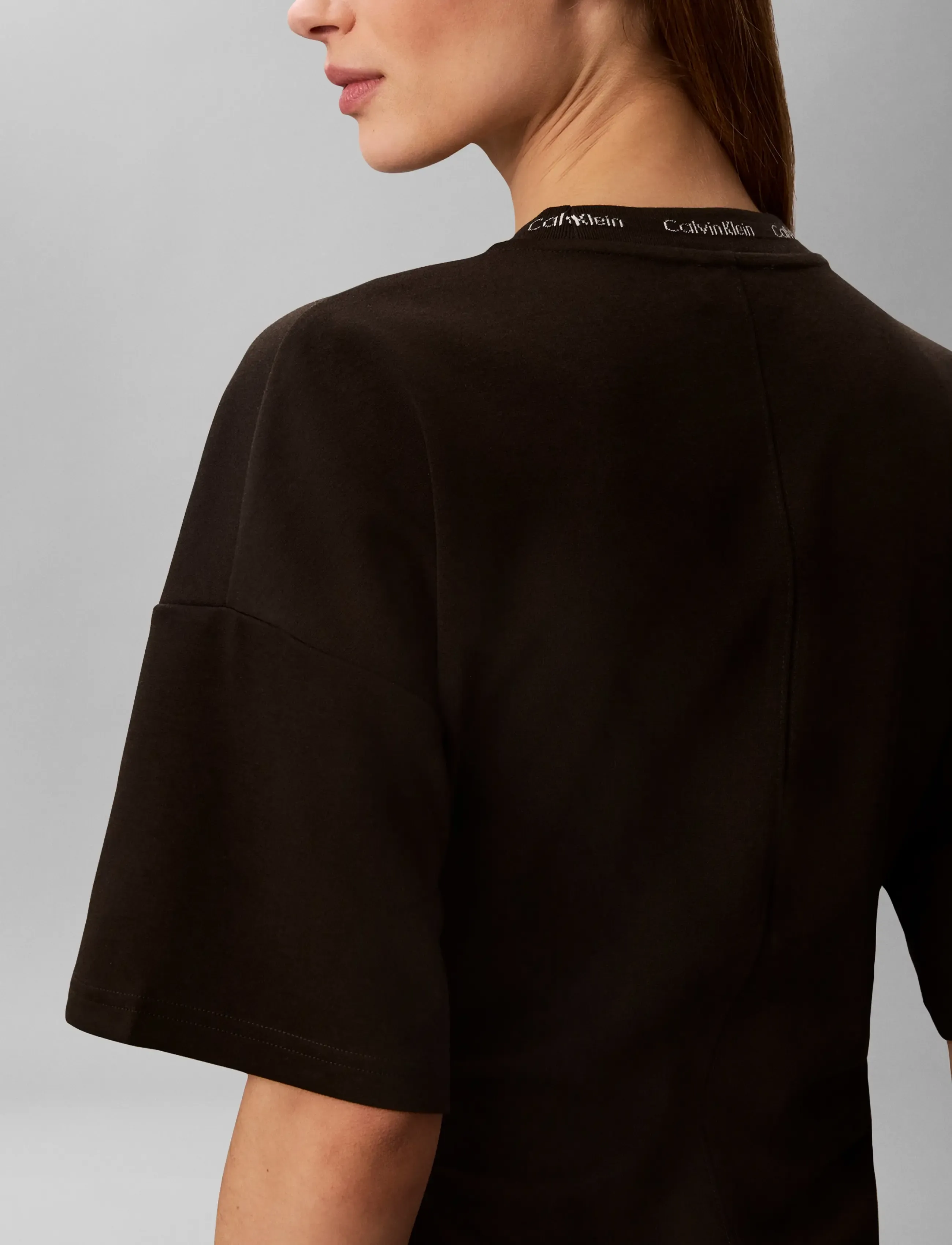 Calvin Klein Jeans - SS LOGO RIB INTERLOCK T-SHIRT DR - t-särkkleidid - dark coffee - 5