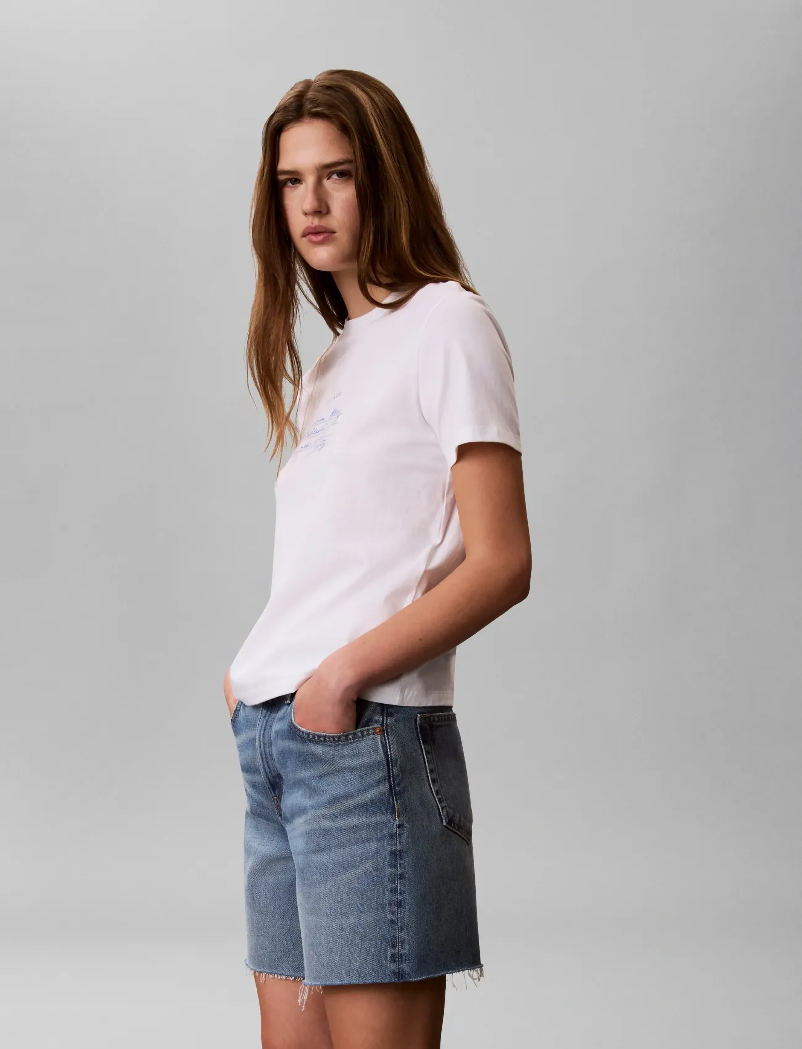 Calvin Klein Jeans - SS CLASSIC HANDWRITING LOGO TEE - t-shirts - bright white - 4