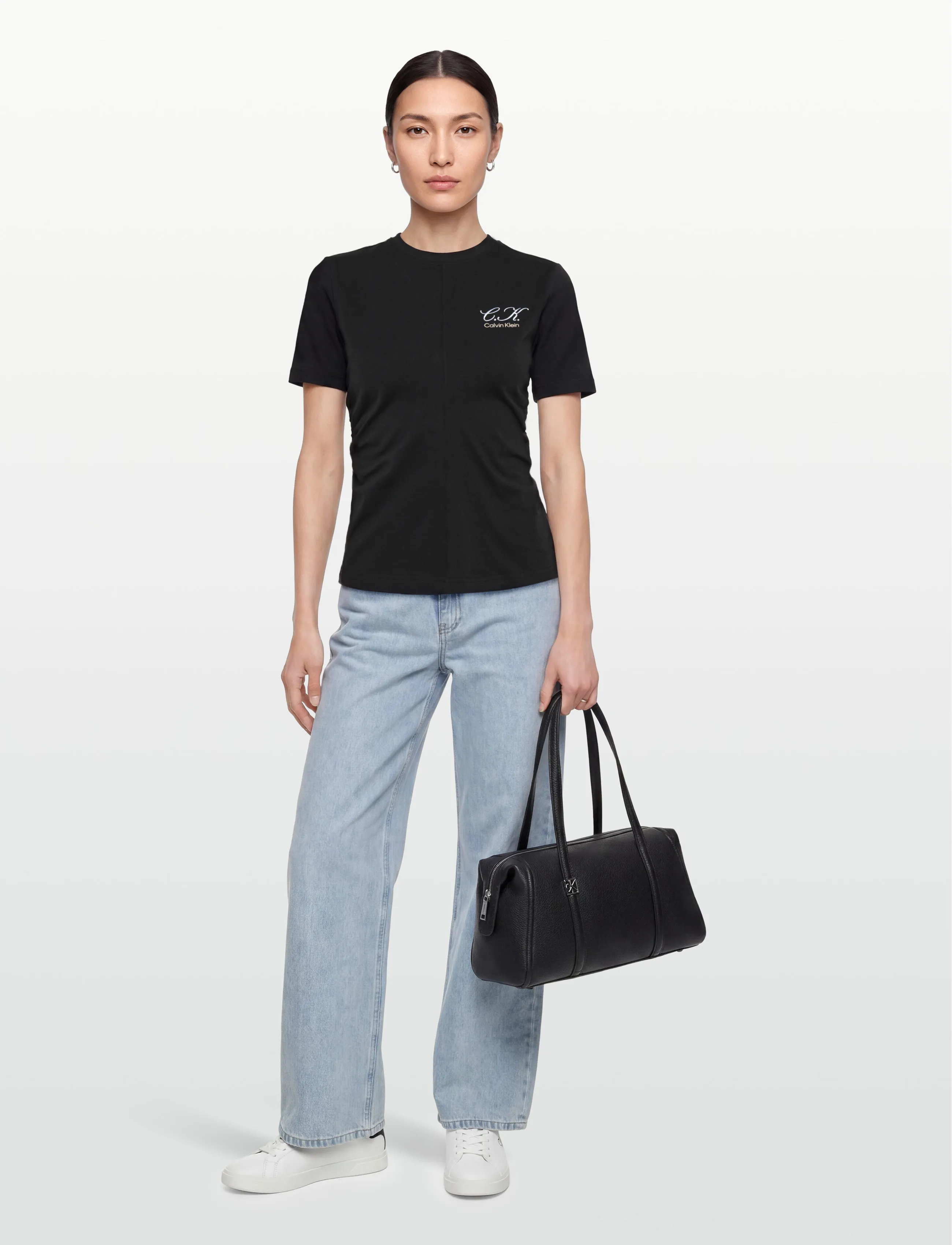 Calvin Klein Jeans Ss Slim Logo Initial Tee, XXS, Black, T-Shirts & Toppe > Kortærmede, Dame