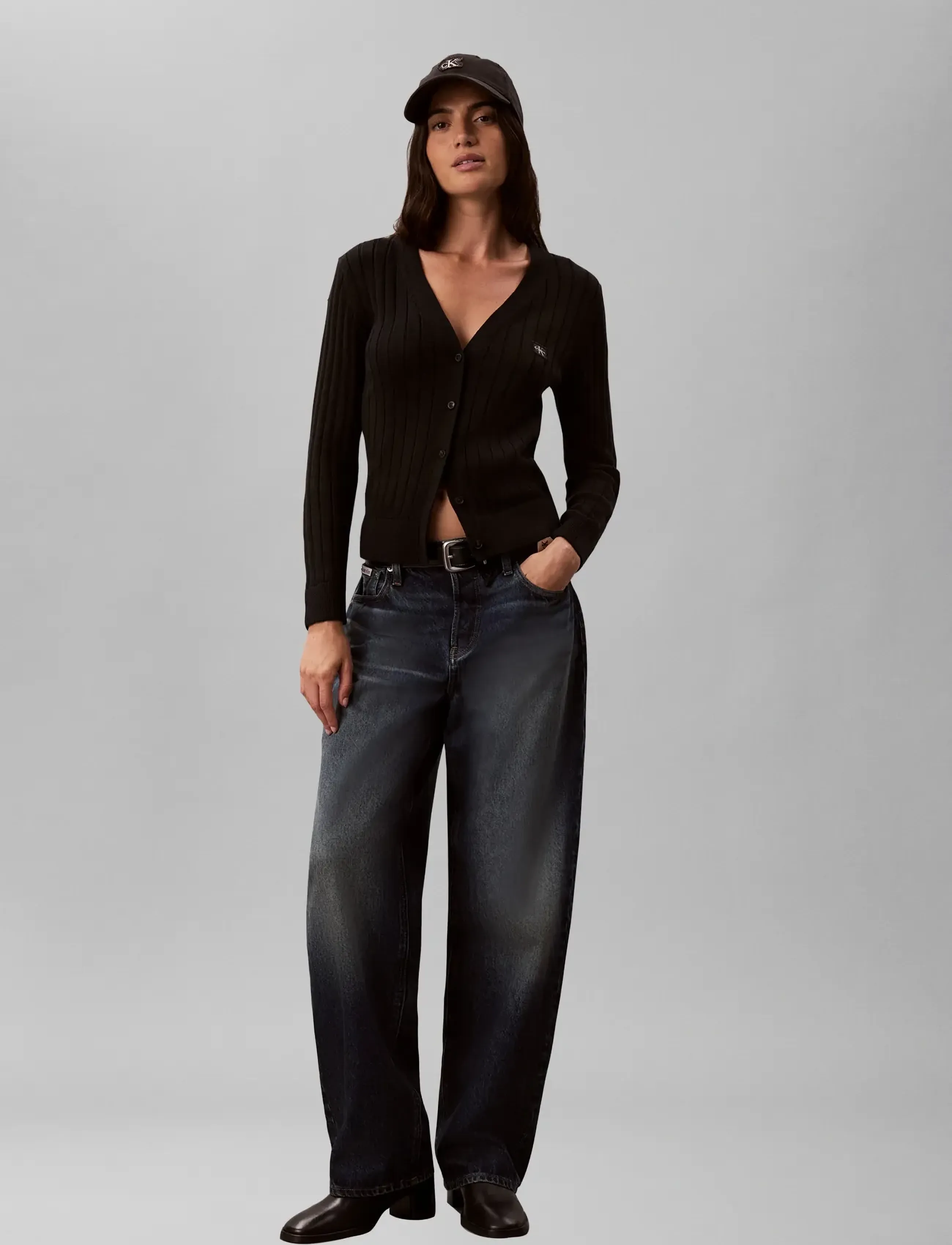 Calvin Klein Jeans WOVEN LABEL CARDIGAN - Stickat - BLACK / black
