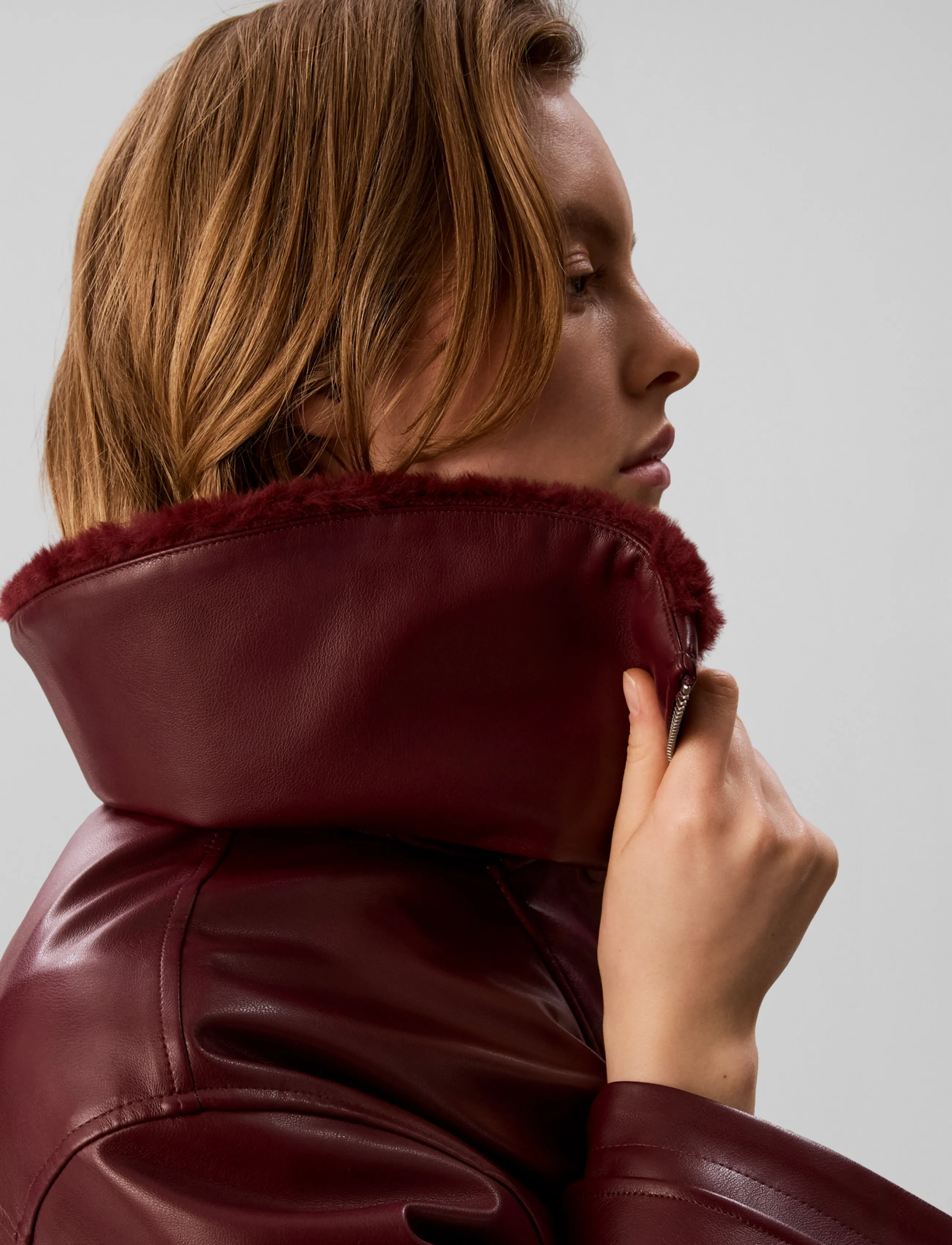 Calvin Klein Jeans - FAUX LEATHER SHORT FILLED BOMBER - vinterjakker - deep rouge - 4